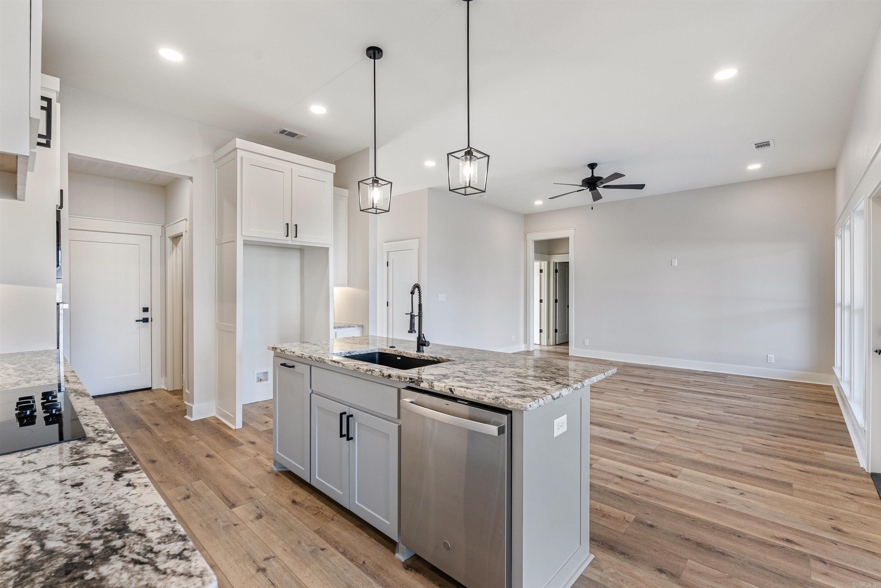 27 Dandelion Drive Greenbrier, AR 72058