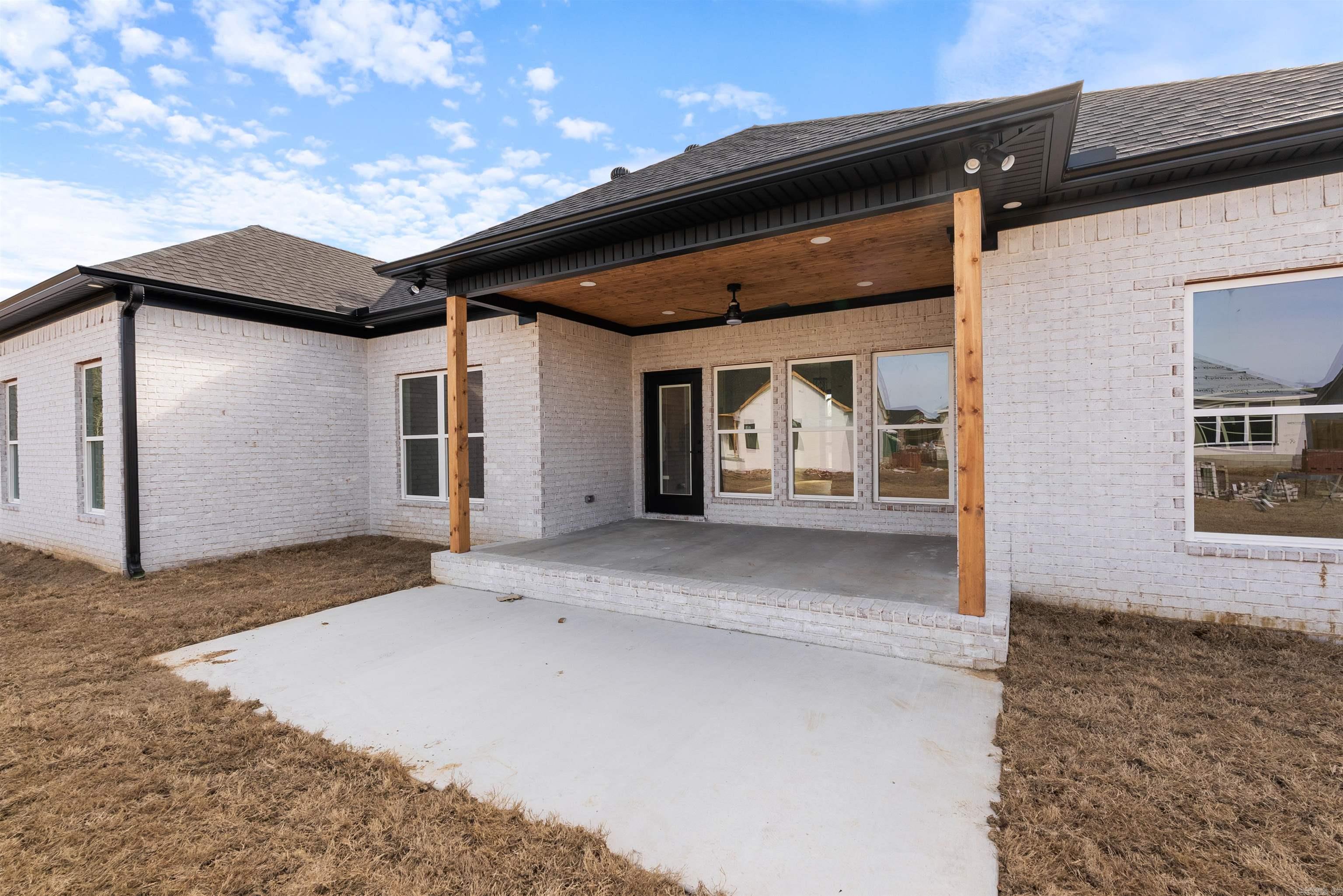 27 Dandelion Drive Greenbrier, AR 72058