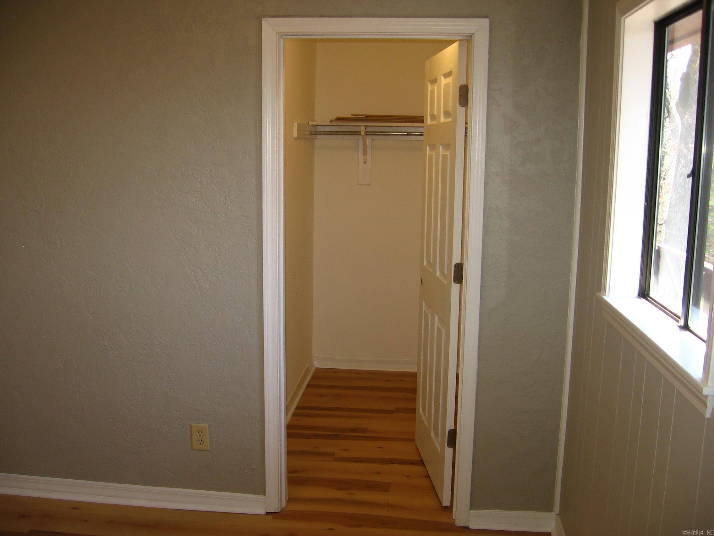 230  Riverview  Fairfield Bay, AR