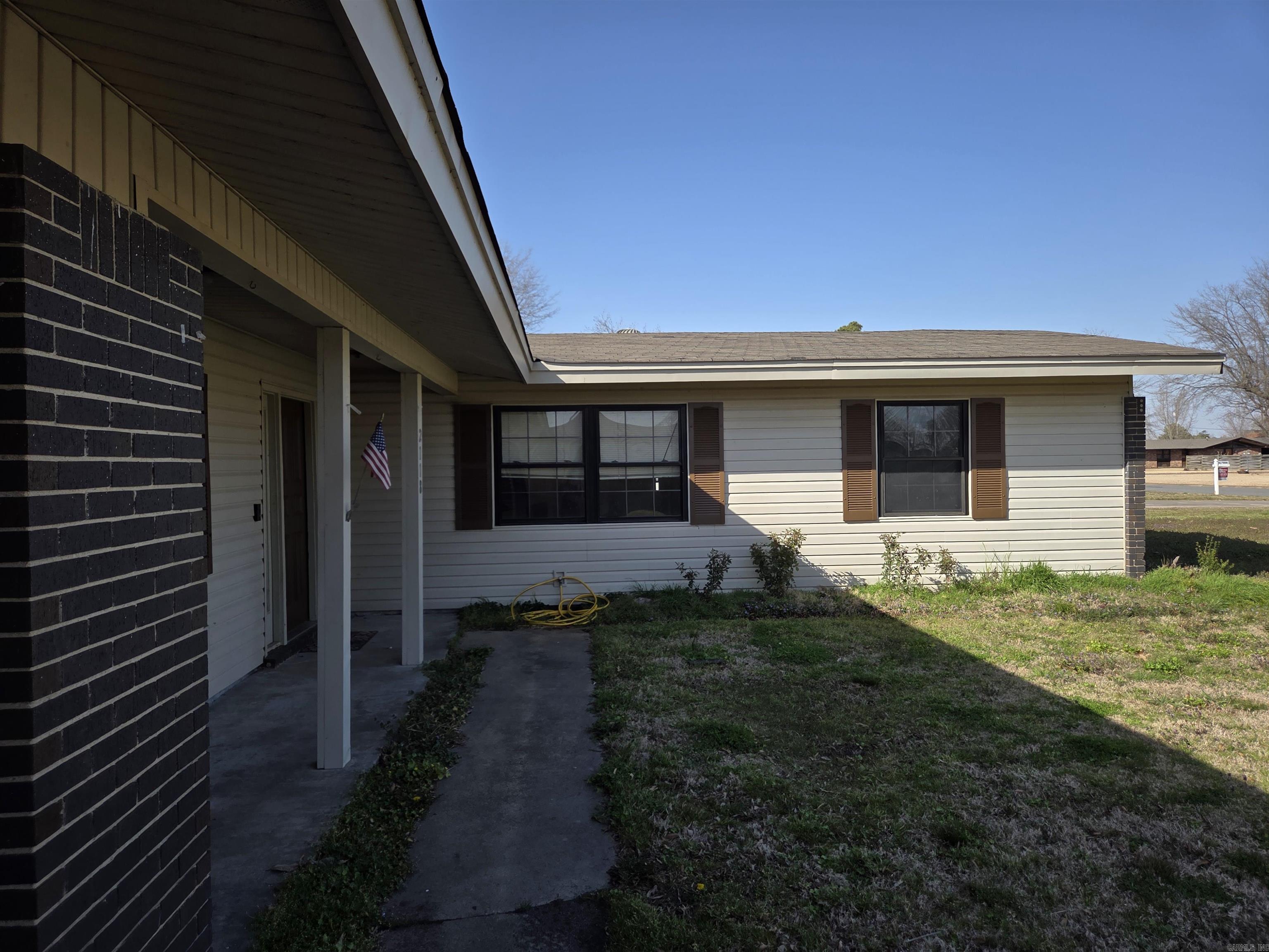 2118  Fairway St  Stuttgart, AR