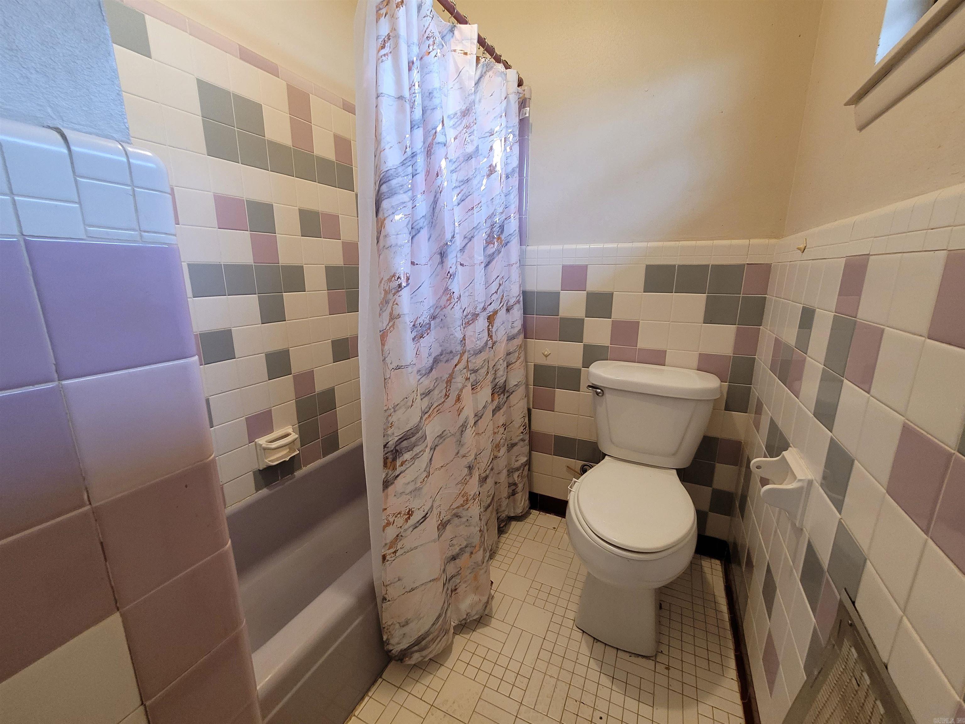 2118  Fairway St  Stuttgart, AR