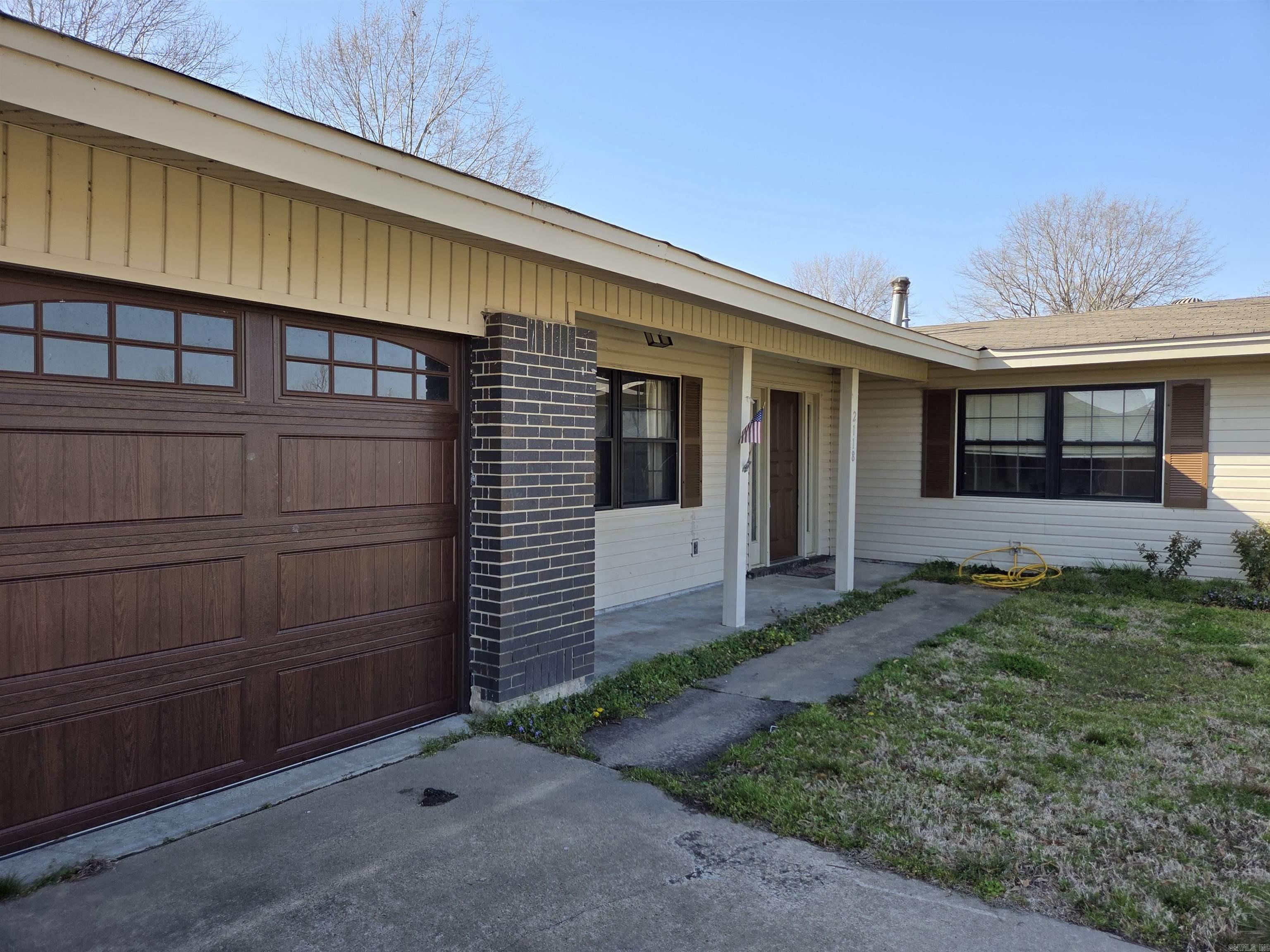 2118  Fairway St  Stuttgart, AR