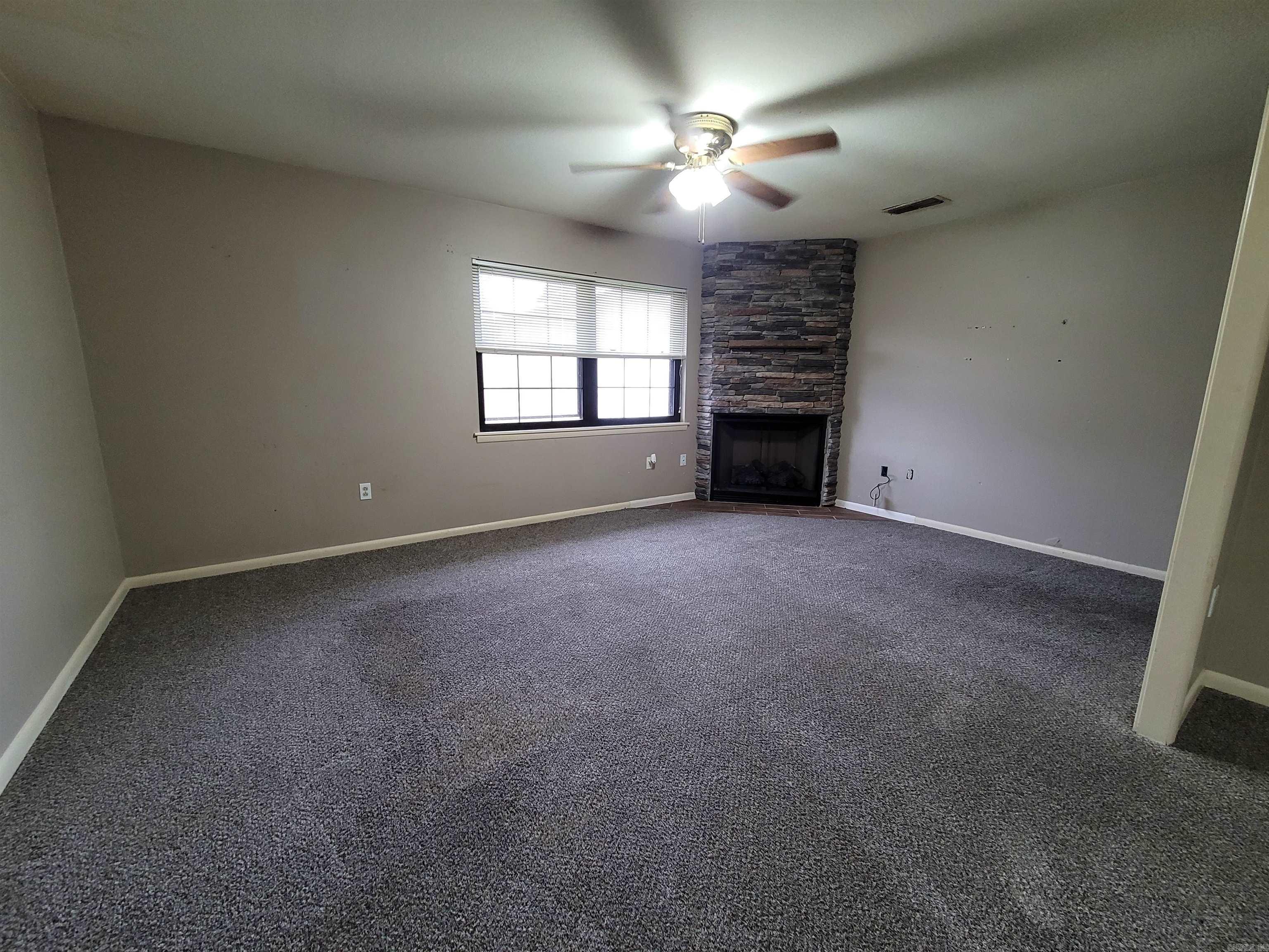2118  Fairway St  Stuttgart, AR