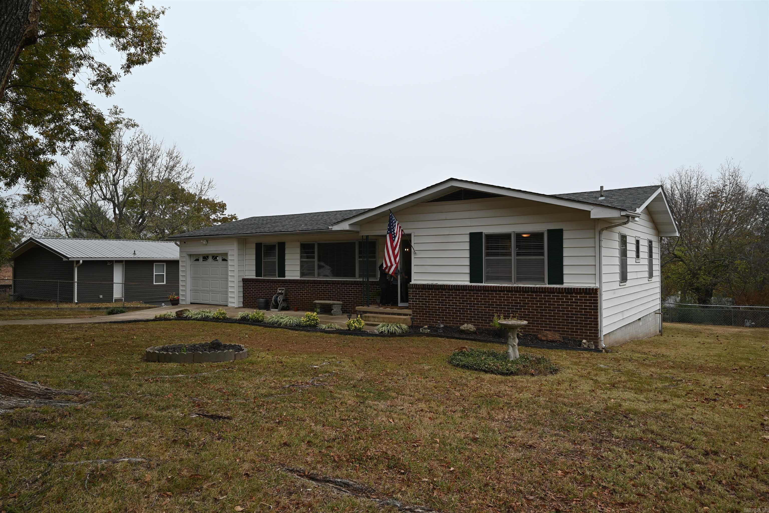 203 Glenview Harrison, AR 72601