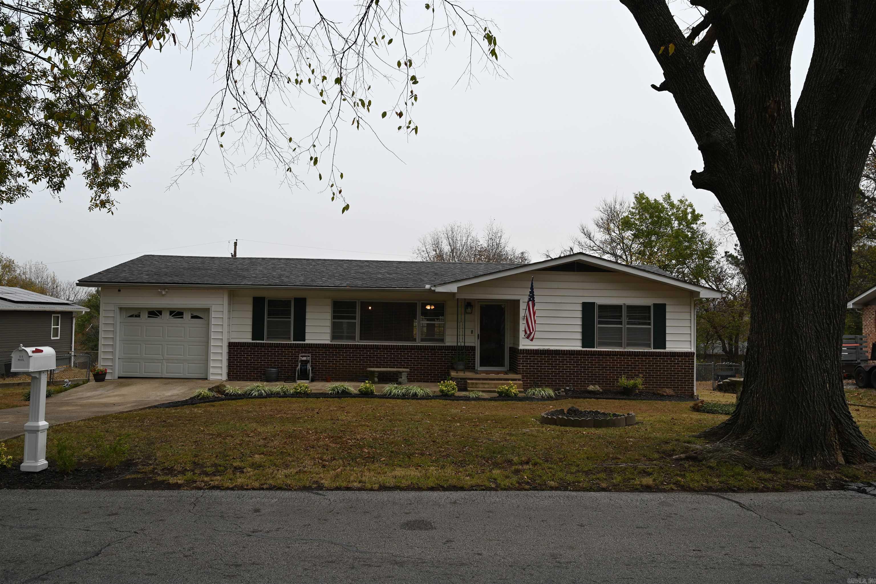 203 Glenview Harrison, AR 72601
