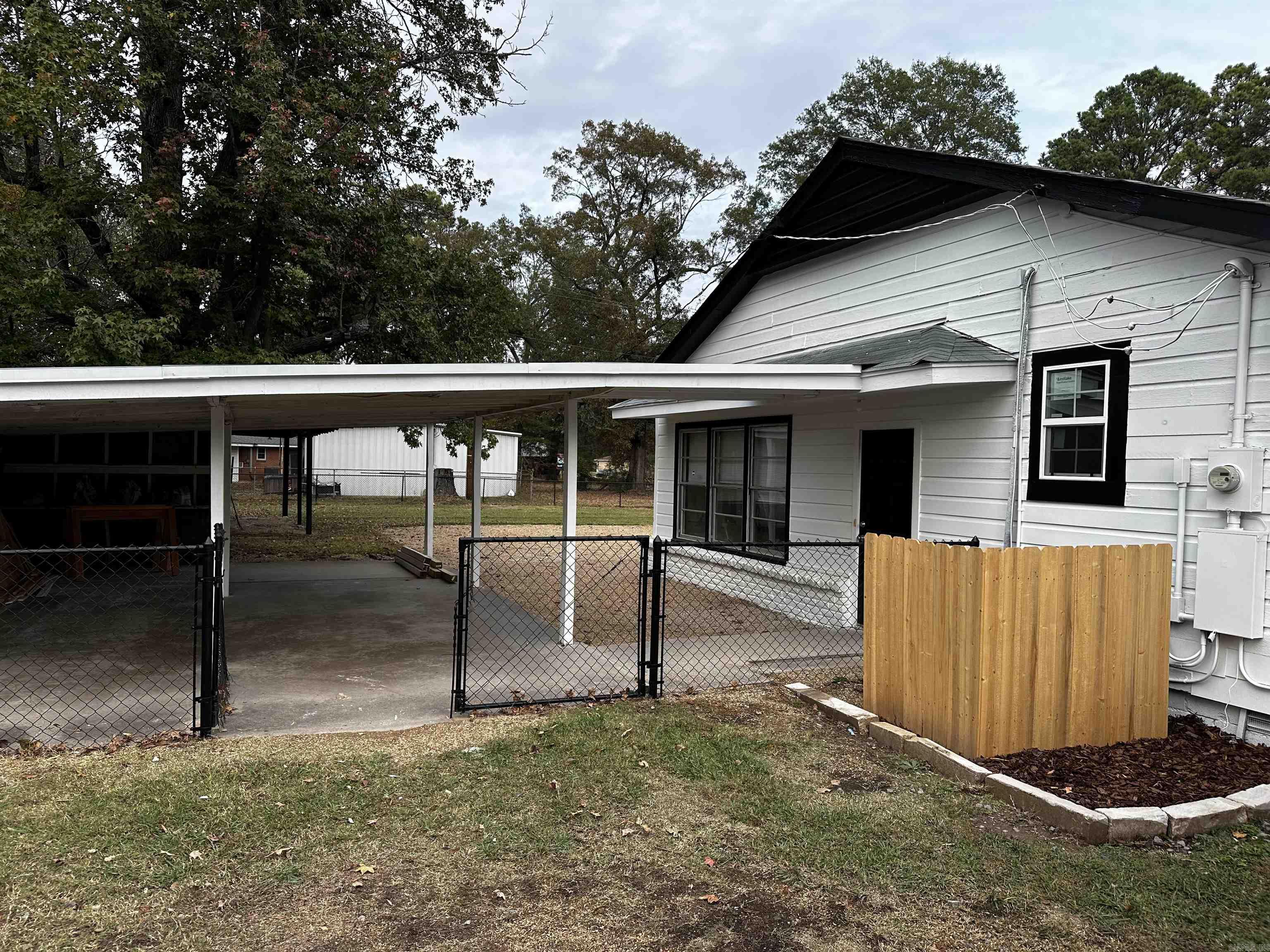 2205 W 34th Avenue  Pine Bluff, AR