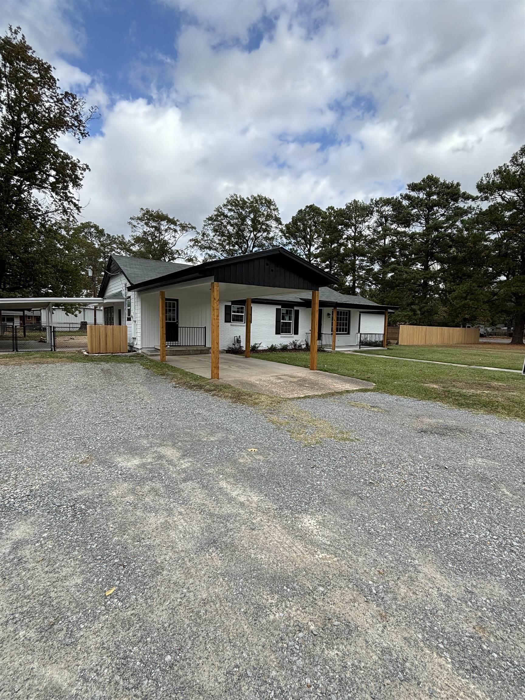 2205 W 34th Avenue  Pine Bluff, AR