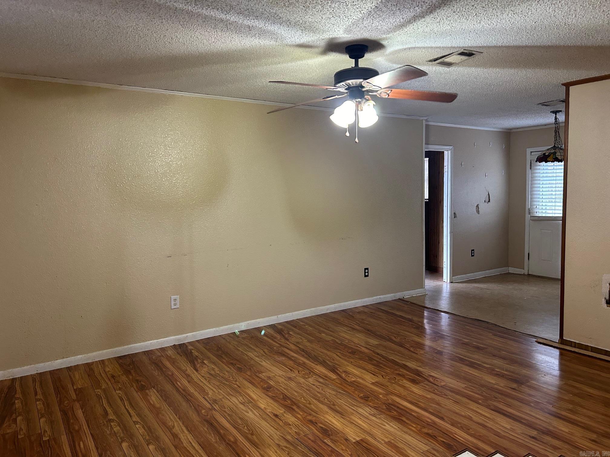 18  GARLAND SPRINGS  Mount Vernon, AR