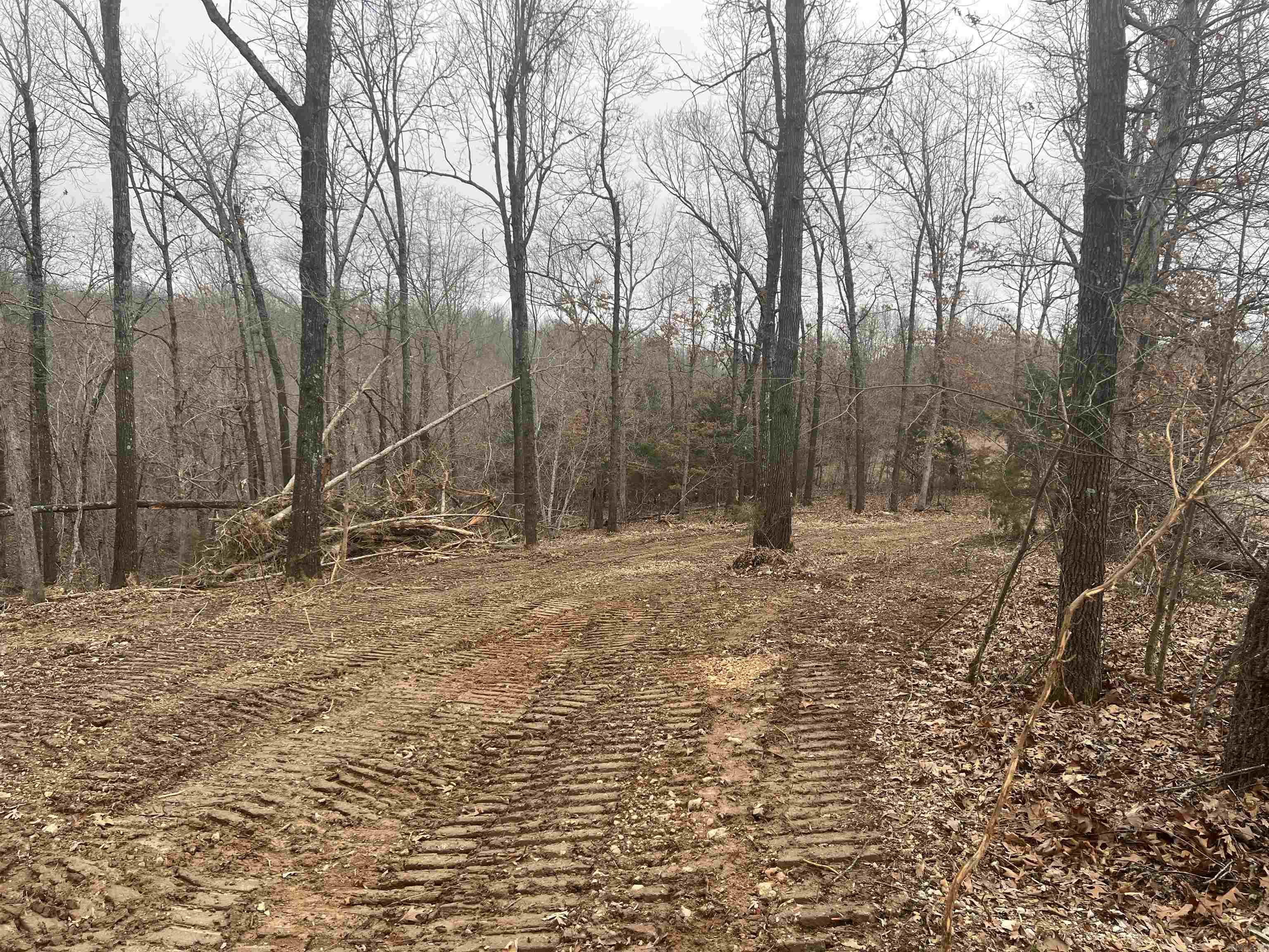 1.87 AC  Dubuque  Omaha, AR