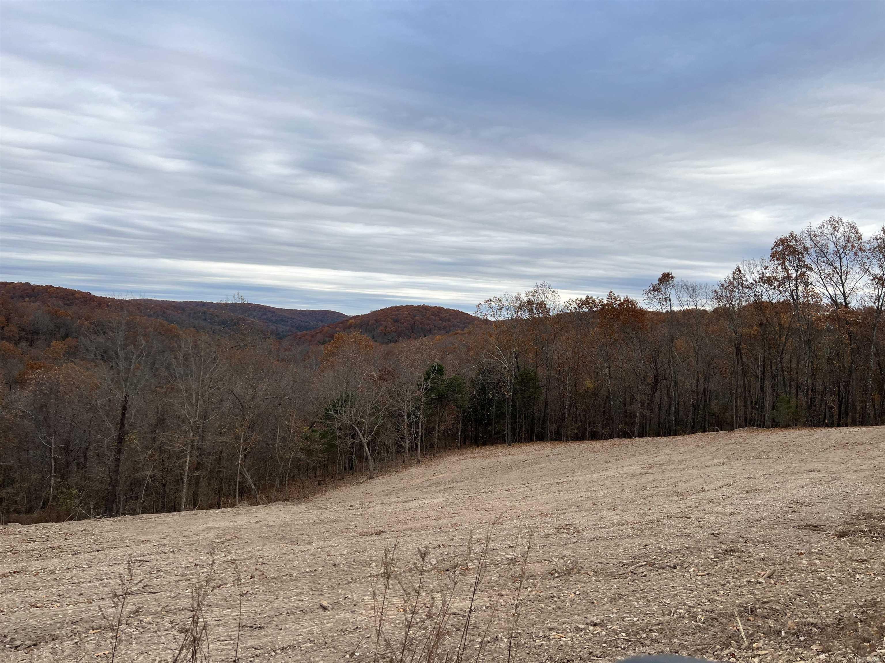 37.64 AC Dubuque  Omaha, AR