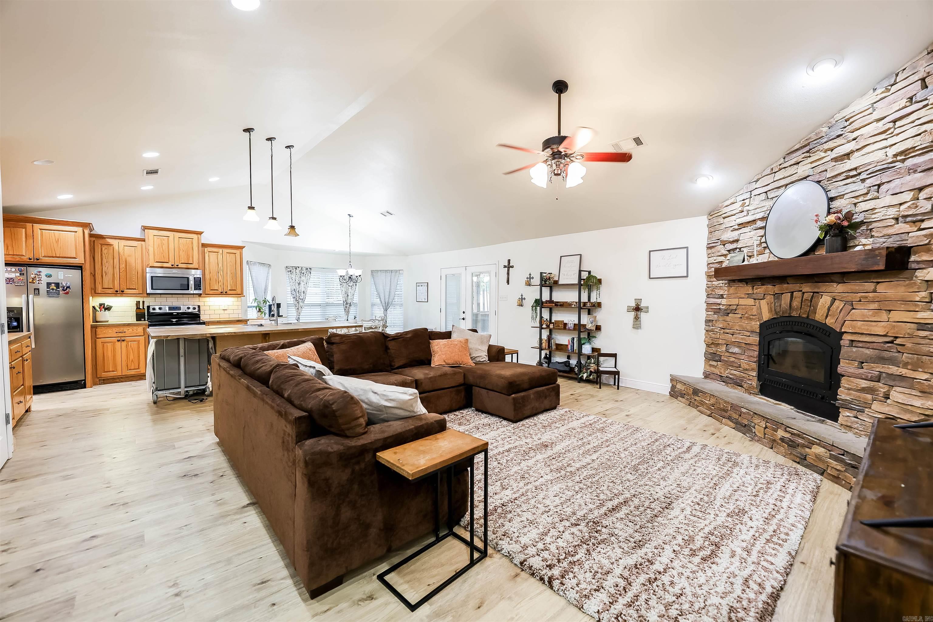 169 Whispering Oak Cir El Dorado, AR 71730