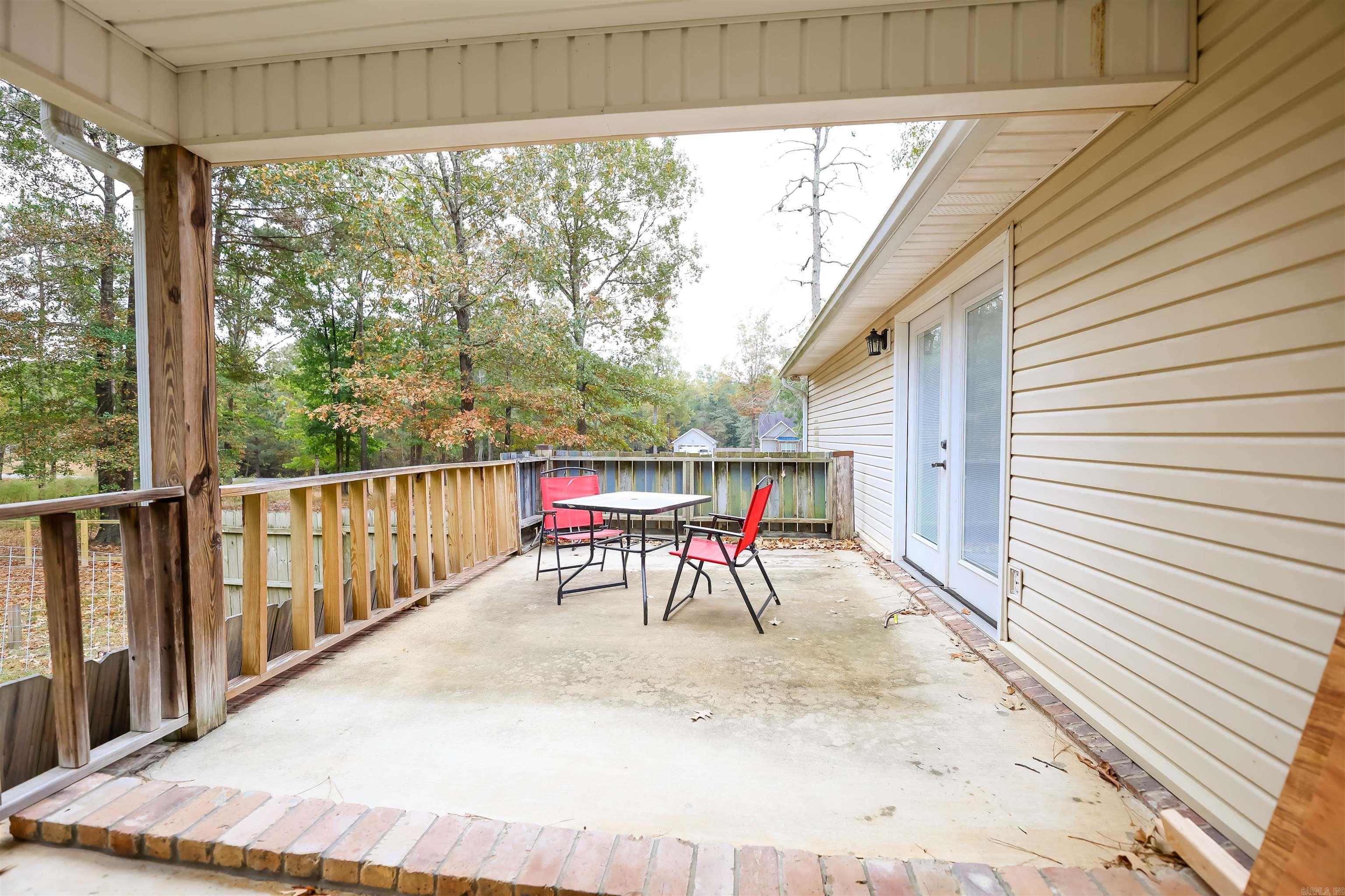 169 Whispering Oak Cir El Dorado, AR 71730