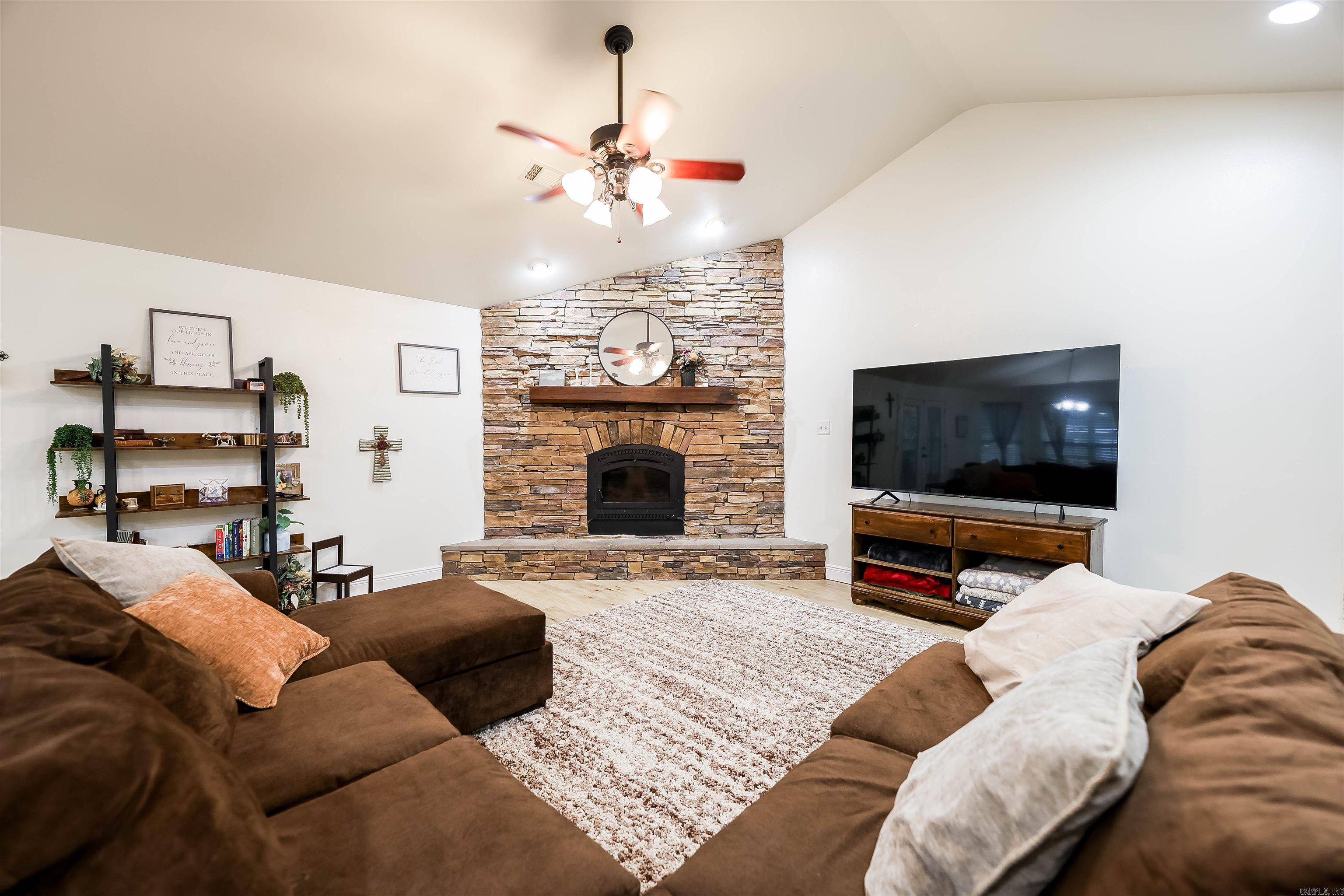 169 Whispering Oak Cir El Dorado, AR 71730