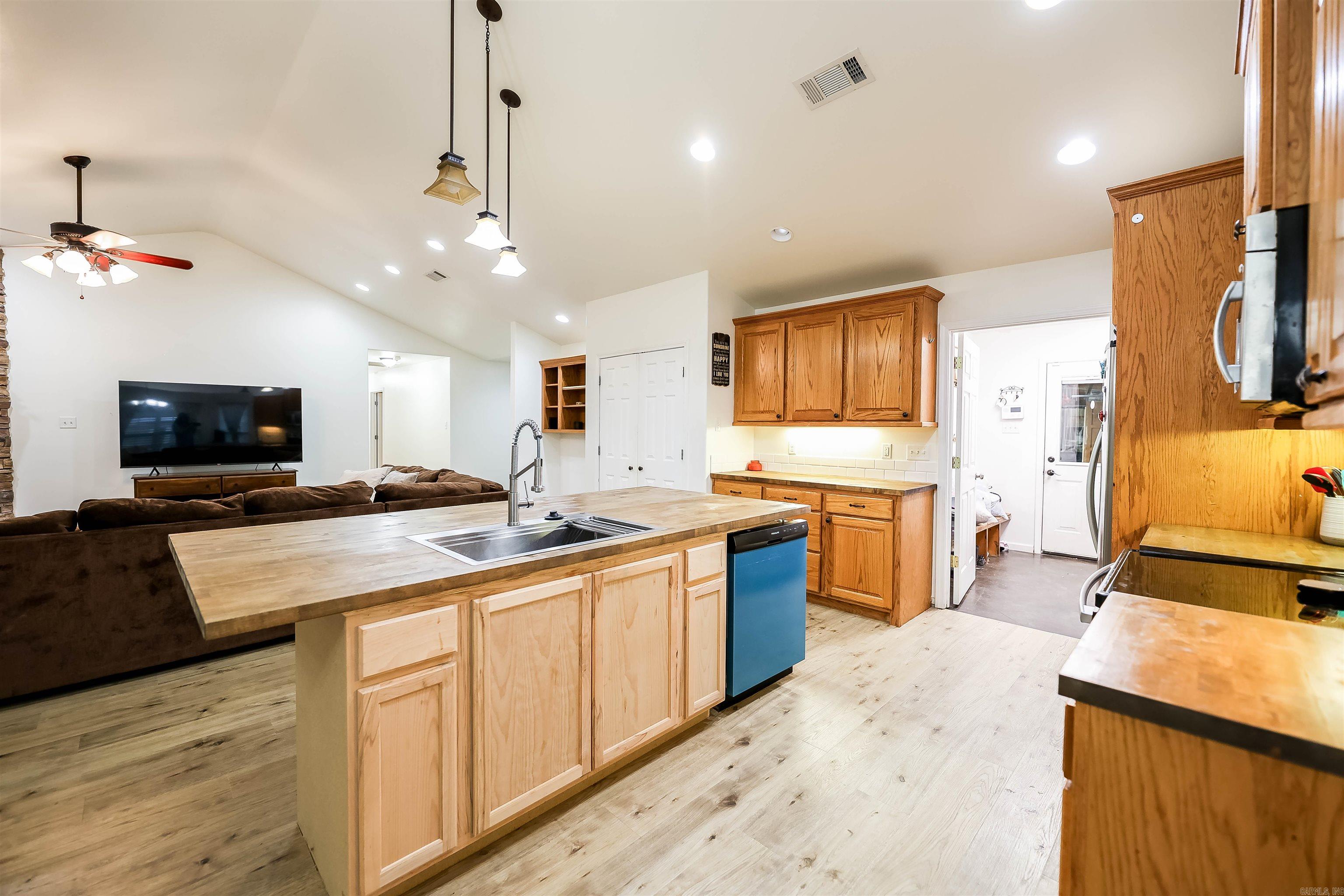 169 Whispering Oak Cir El Dorado, AR 71730