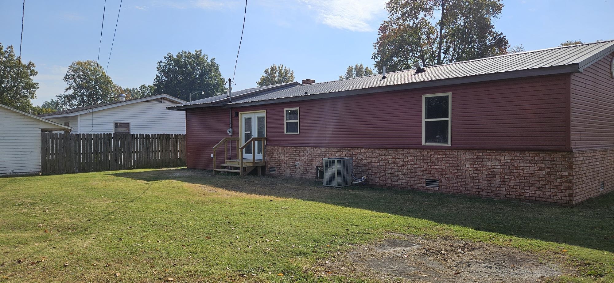 1004  Maddox St  Corning, AR