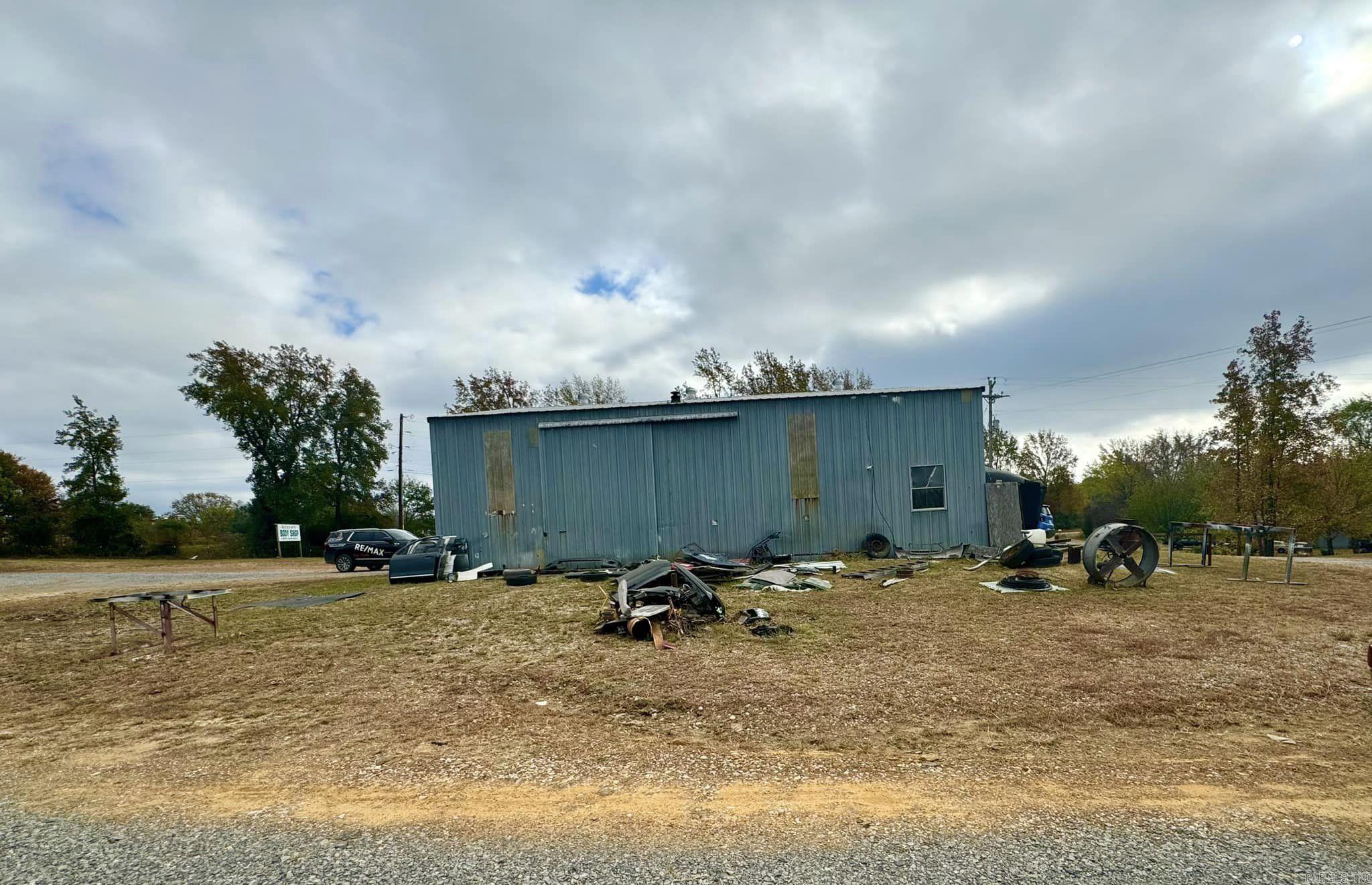 200  Floral Road  Concord, AR