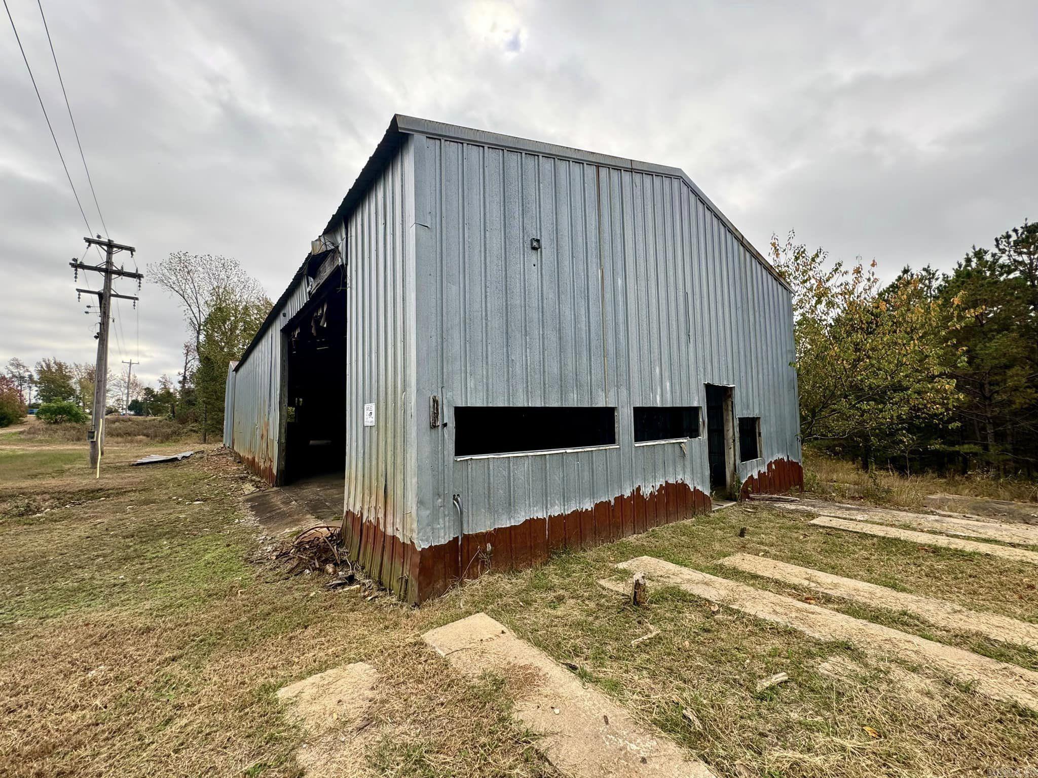 200  Floral Road  Concord, AR