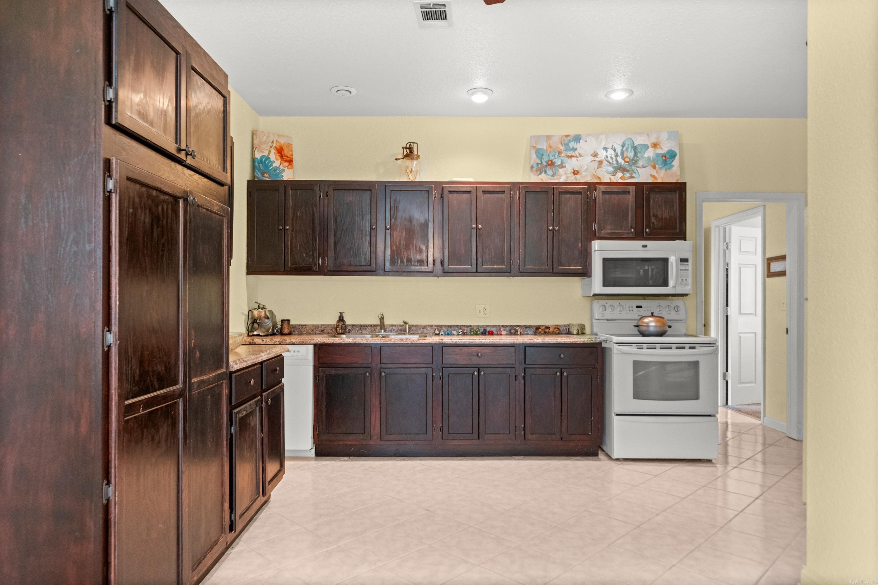 250 Peaceful Hills Lane Bonnerdale, AR 71933