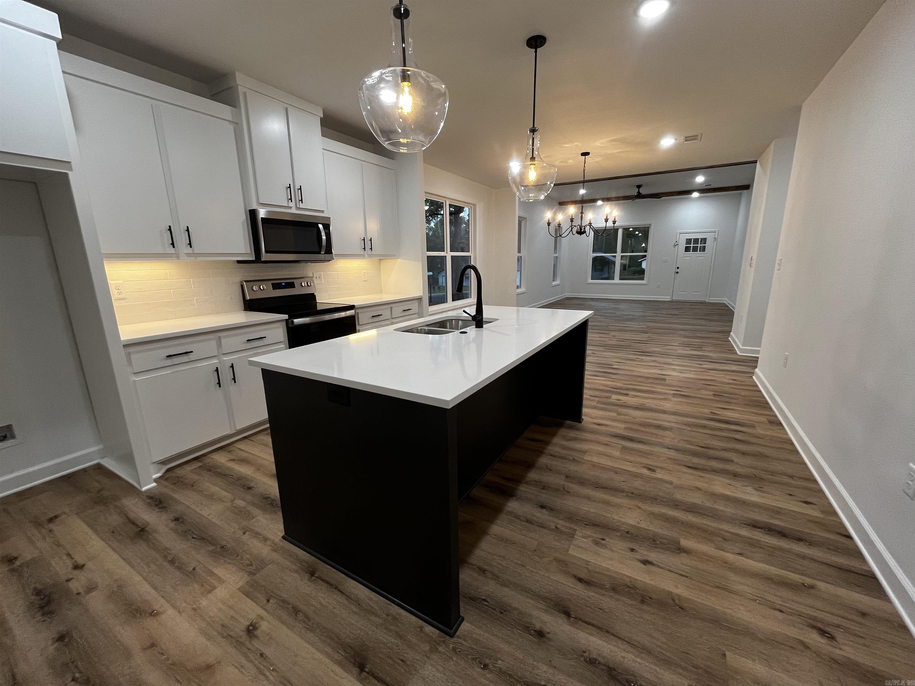 2497  Janet  Benton, AR