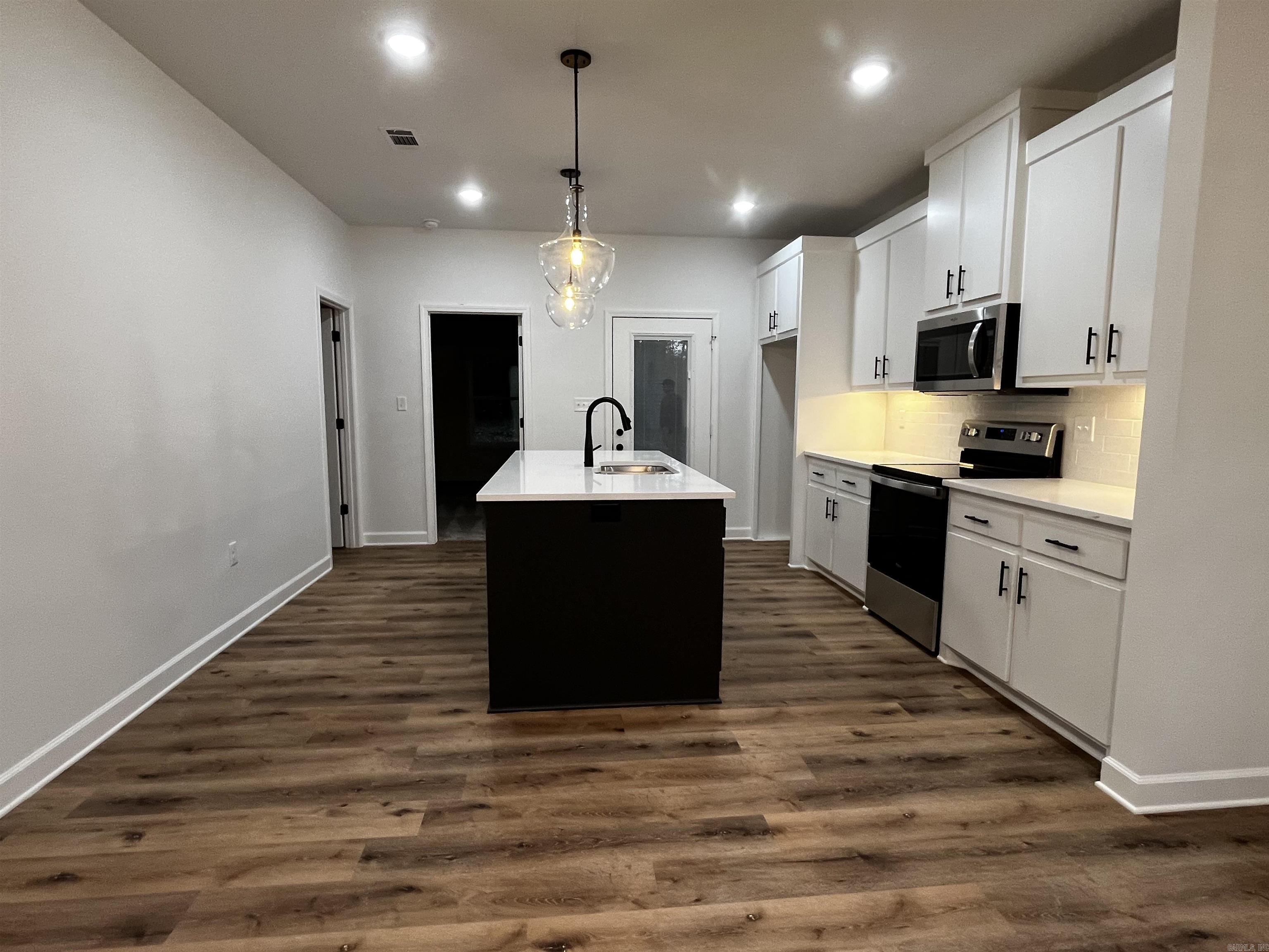 2497  Janet  Benton, AR