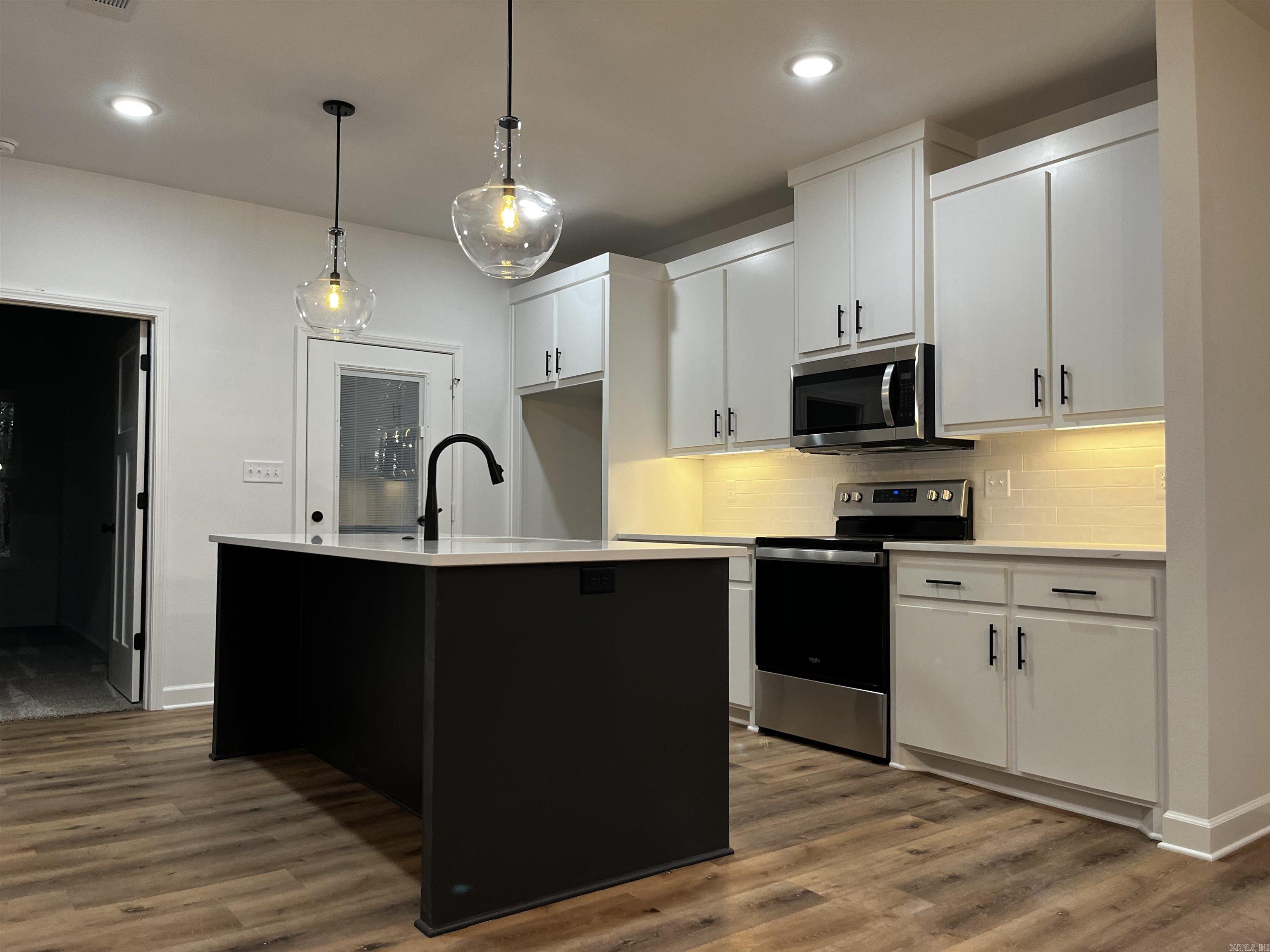 2497  Janet  Benton, AR