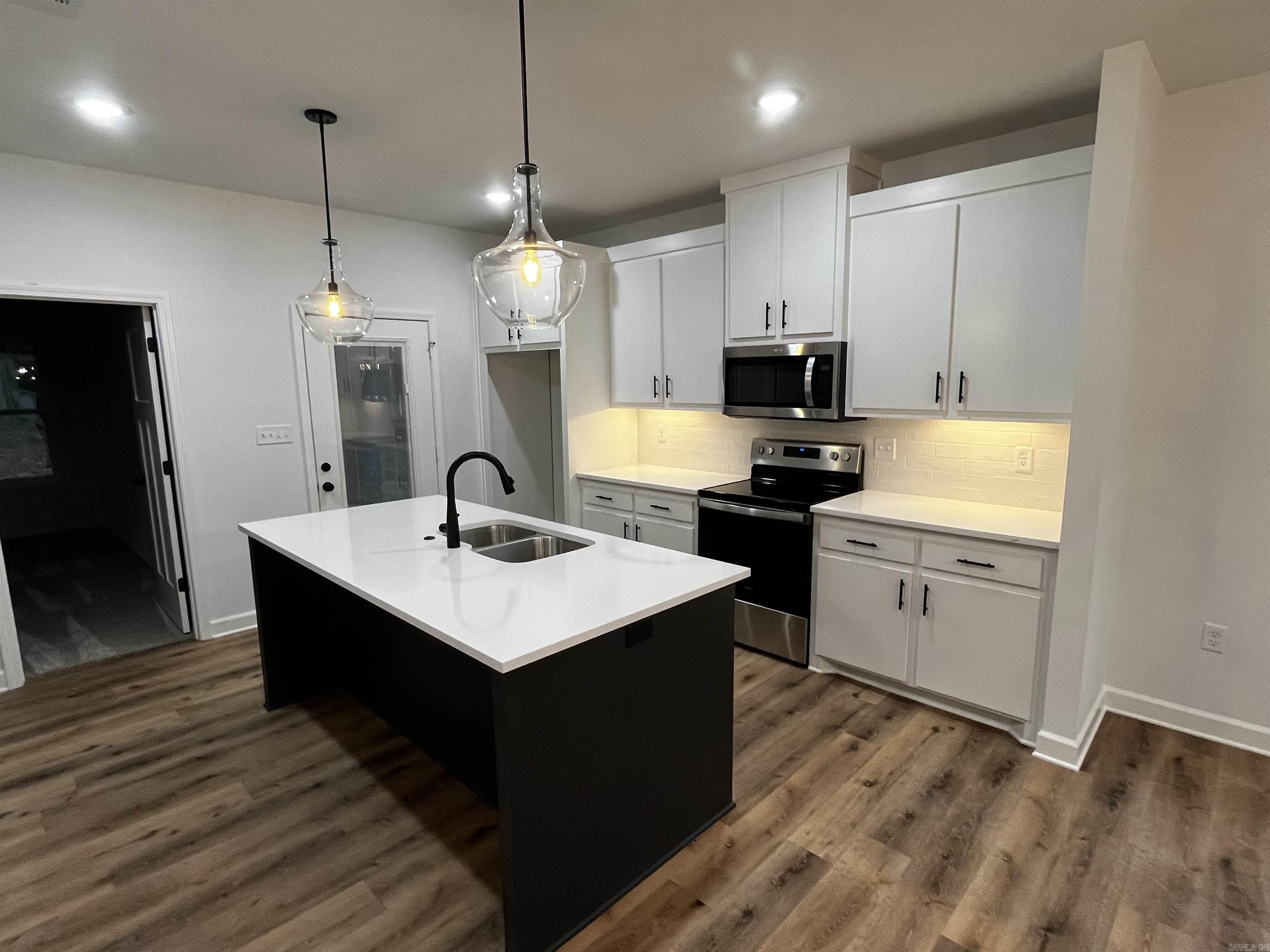 2497  Janet  Benton, AR