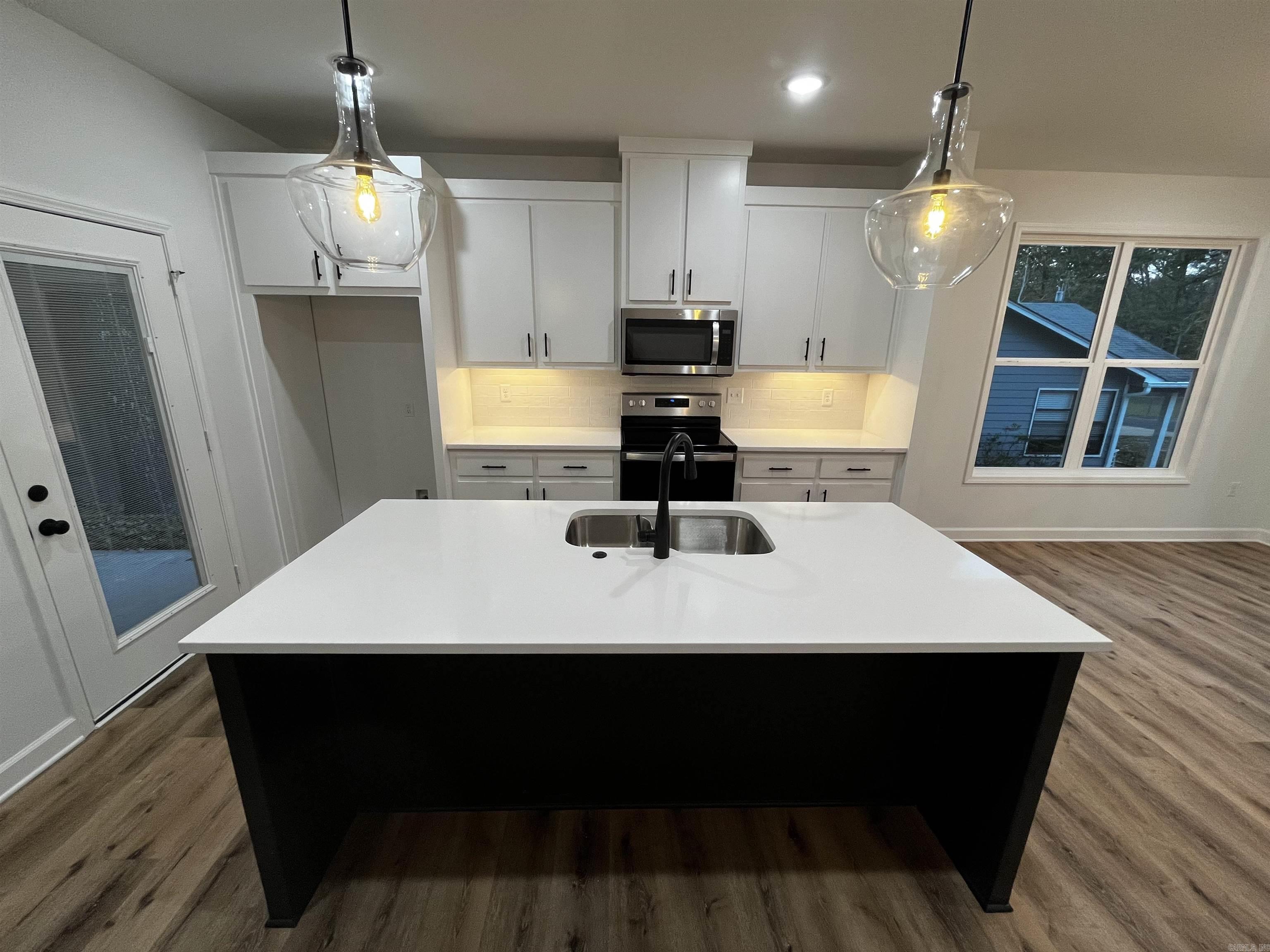 2497  Janet  Benton, AR