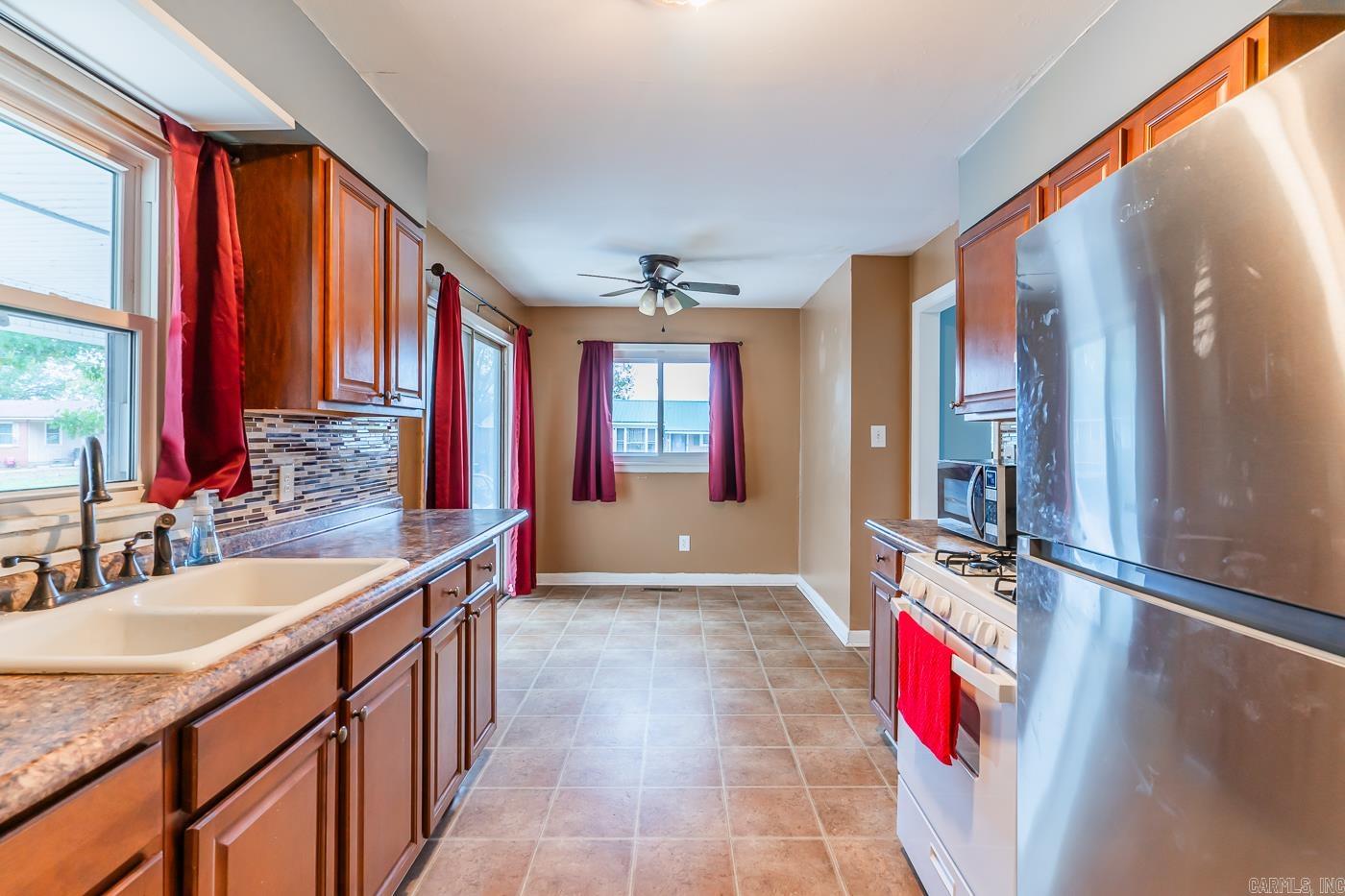 207  11th  Marked Tree, AR