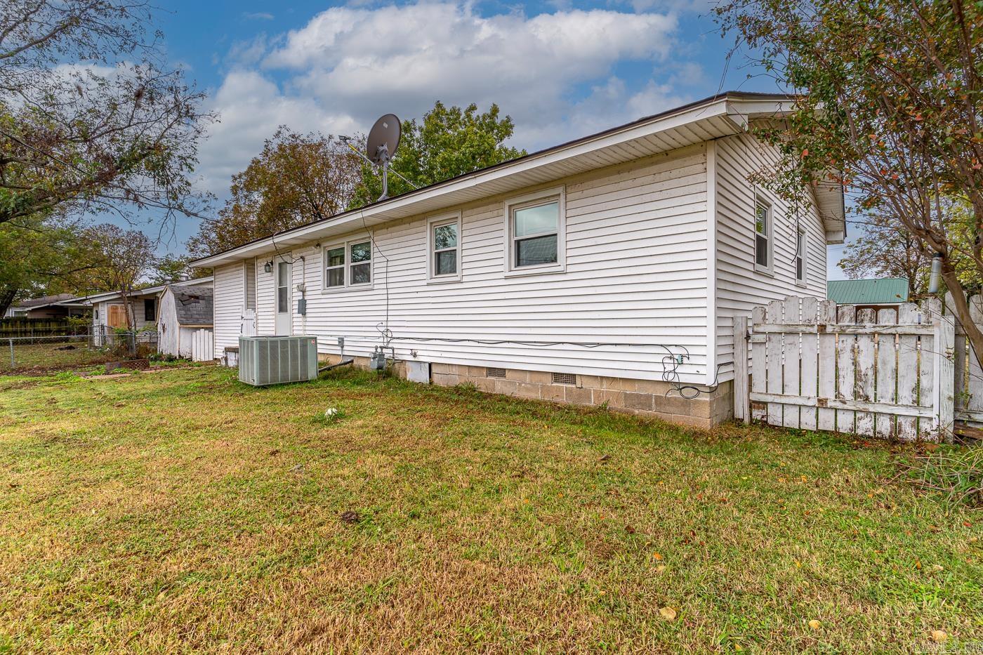 207  11th  Marked Tree, AR