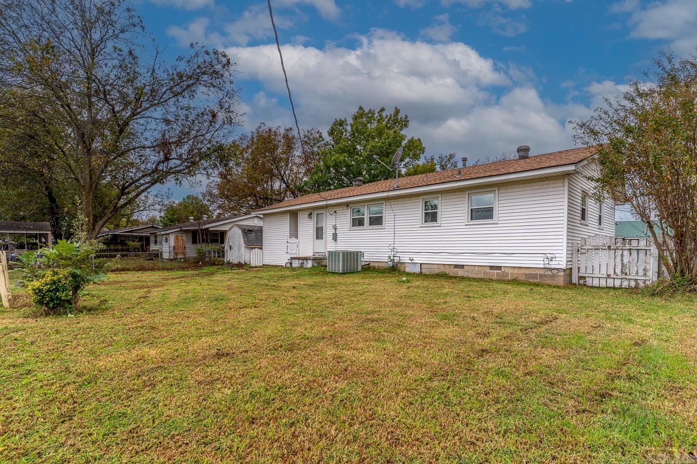 207  11th  Marked Tree, AR