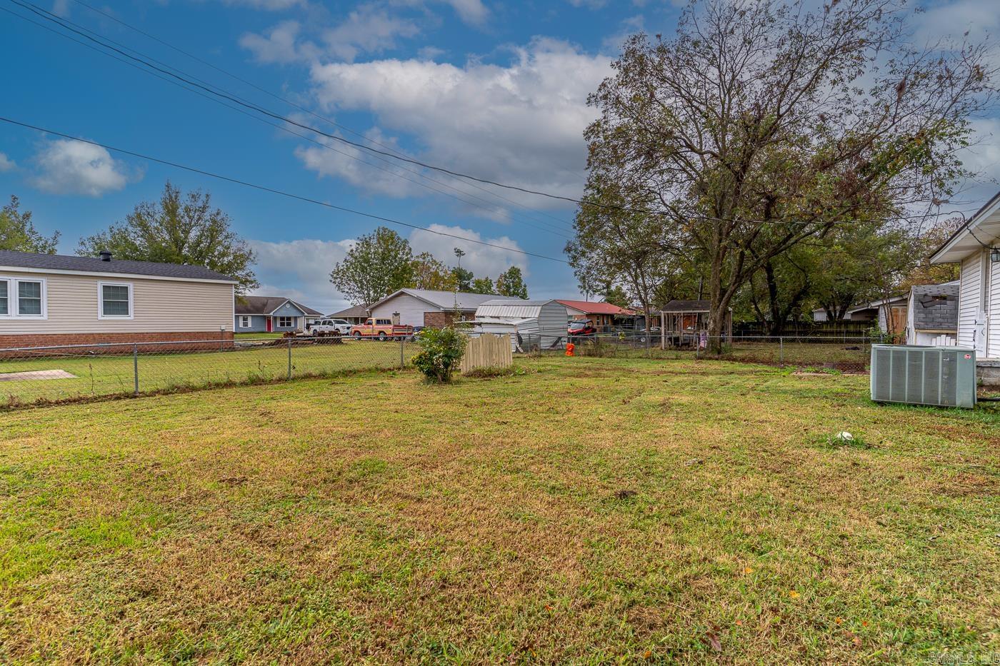 207  11th  Marked Tree, AR