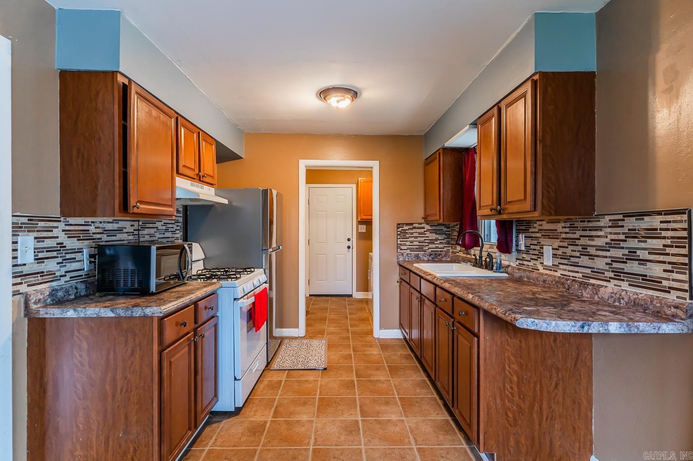207  11th  Marked Tree, AR