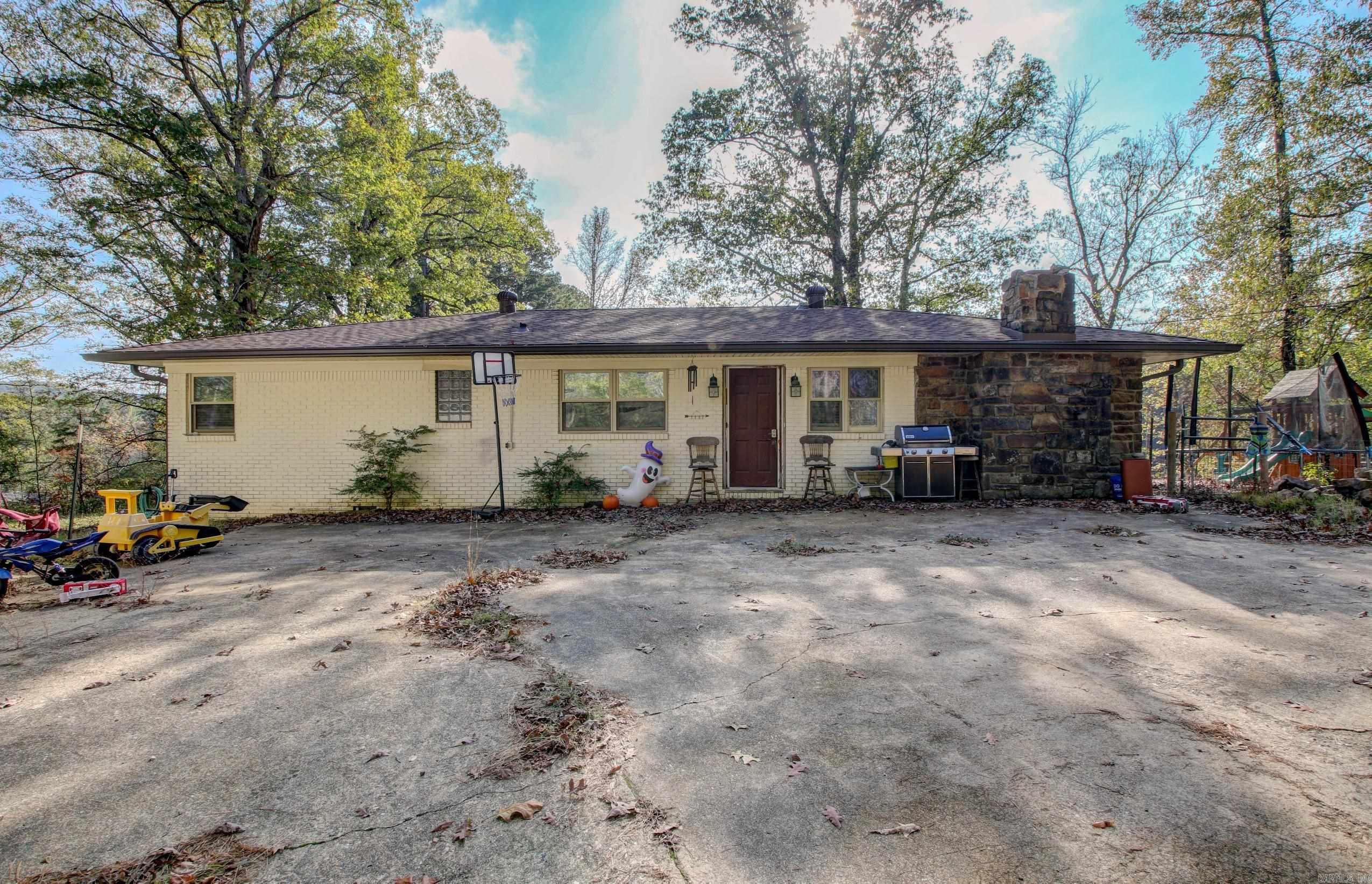 127  Lake Juanita  Hot Springs, AR