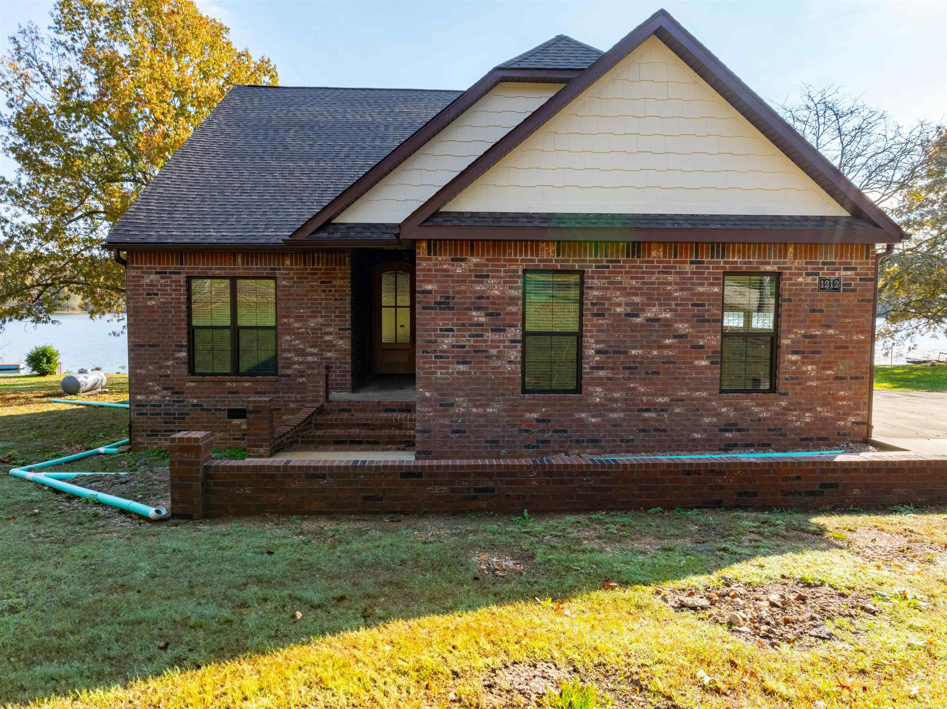 1212  Pearl Drive  Horseshoe Bend, AR