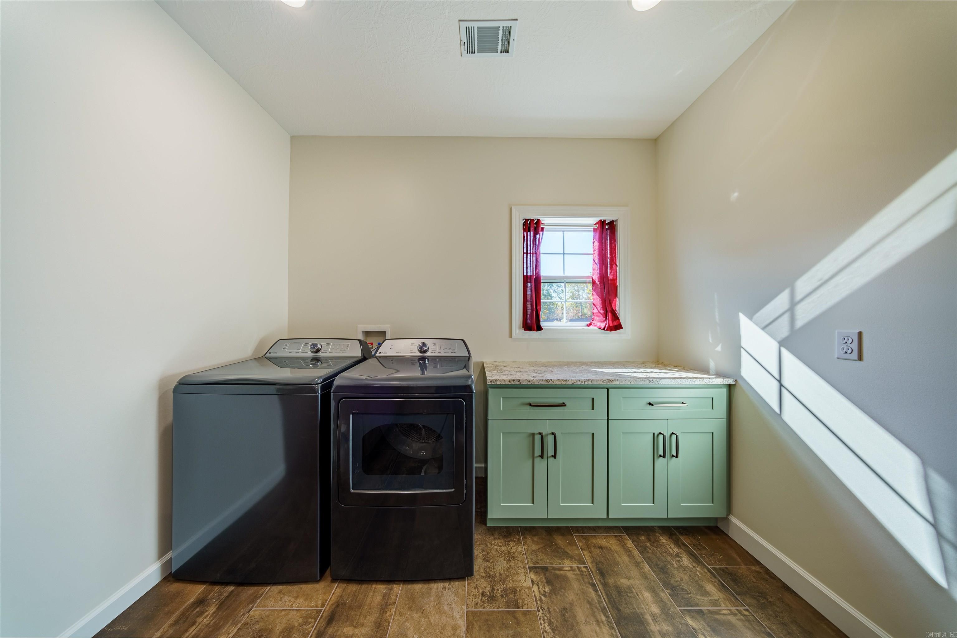 1212  Pearl Drive  Horseshoe Bend, AR