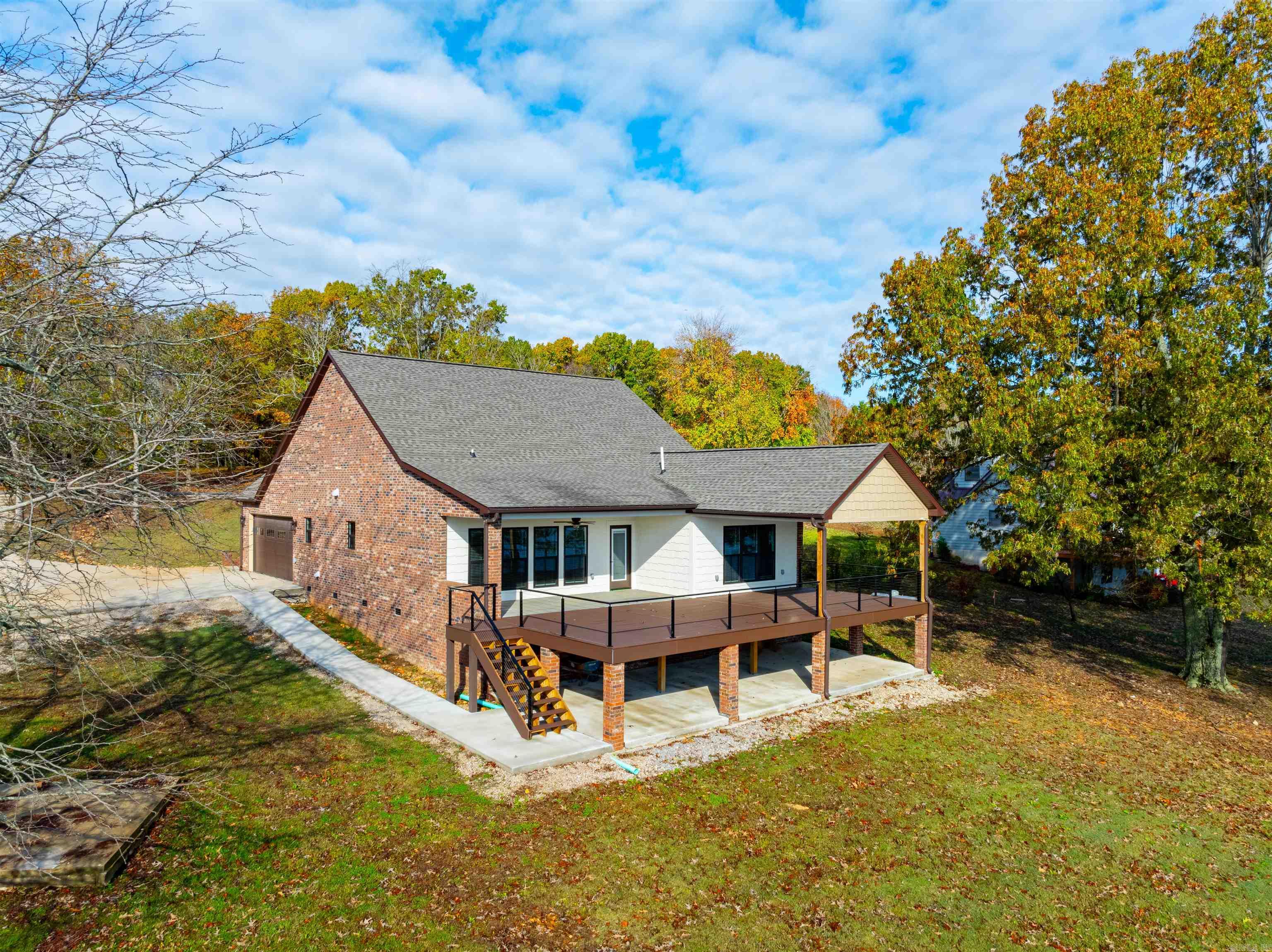 1212  Pearl Drive  Horseshoe Bend, AR