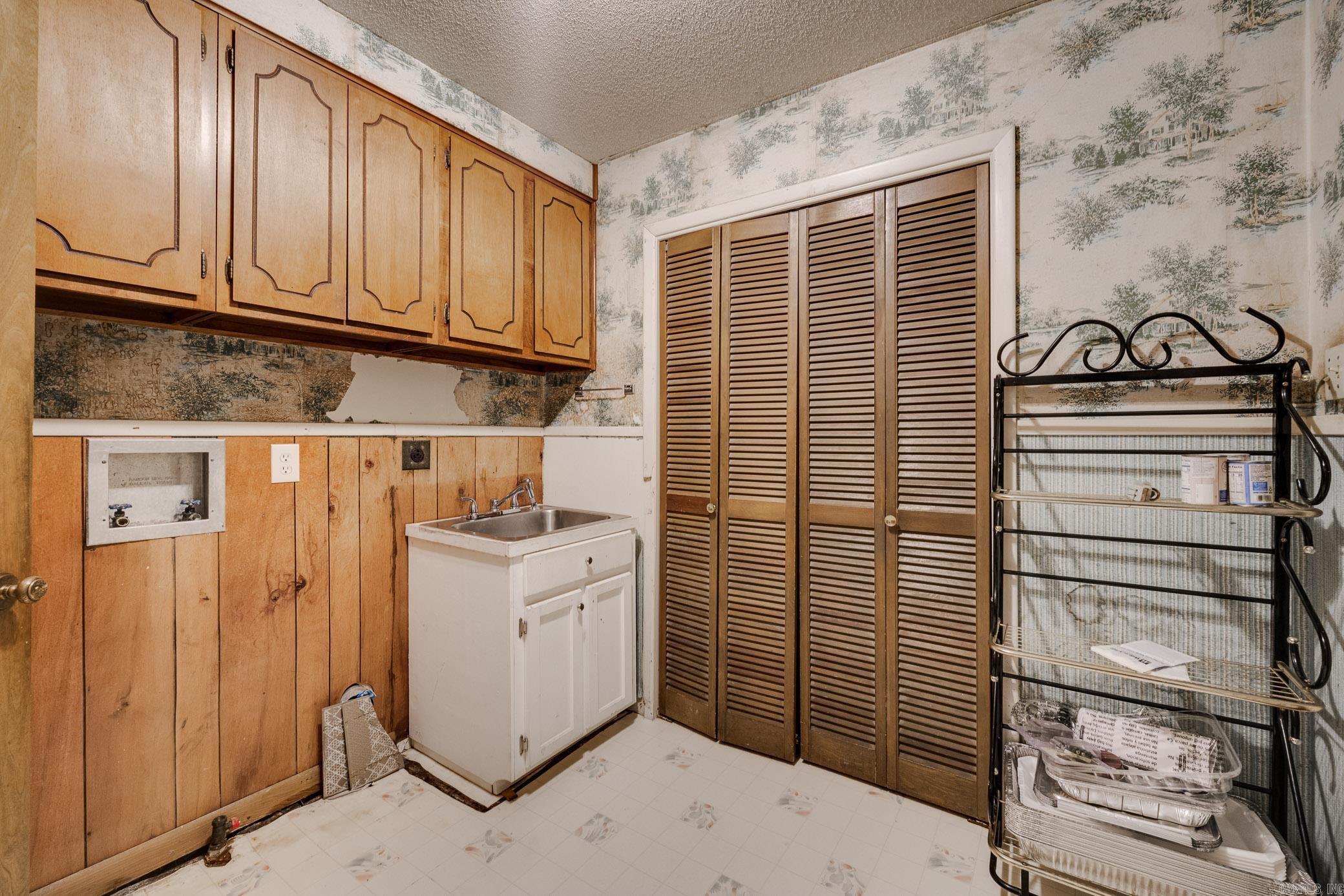8910  Landers  North Little Rock, AR