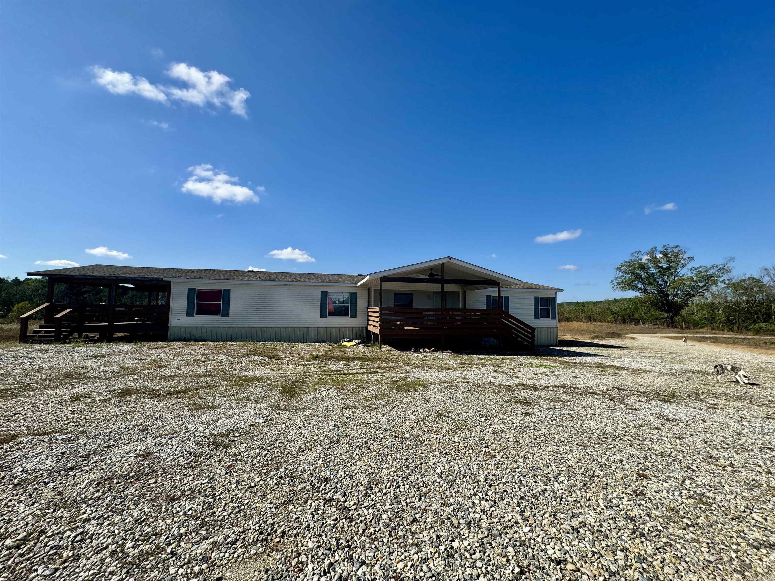 987  Walker  Amity, AR