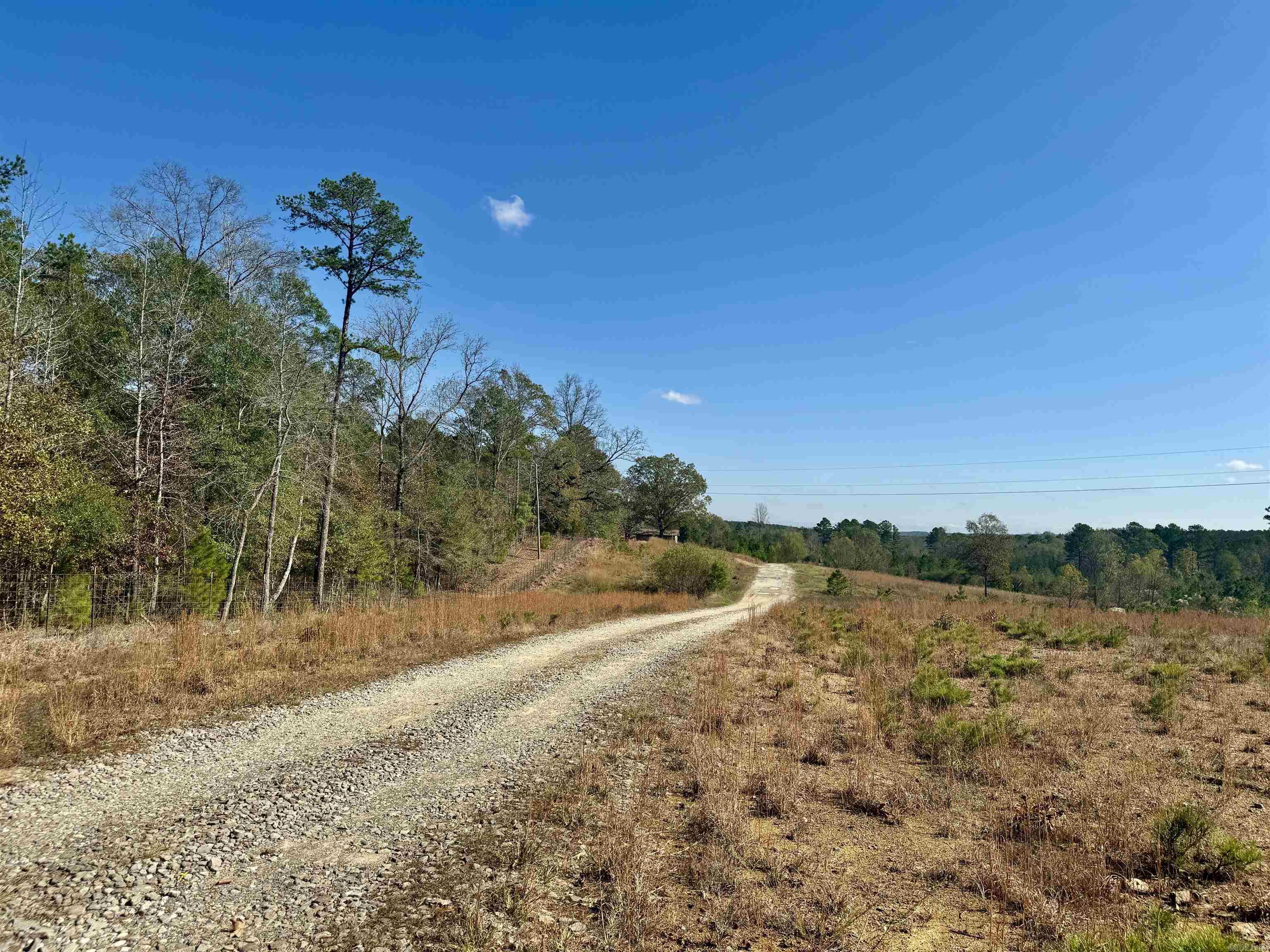 987  Walker  Amity, AR
