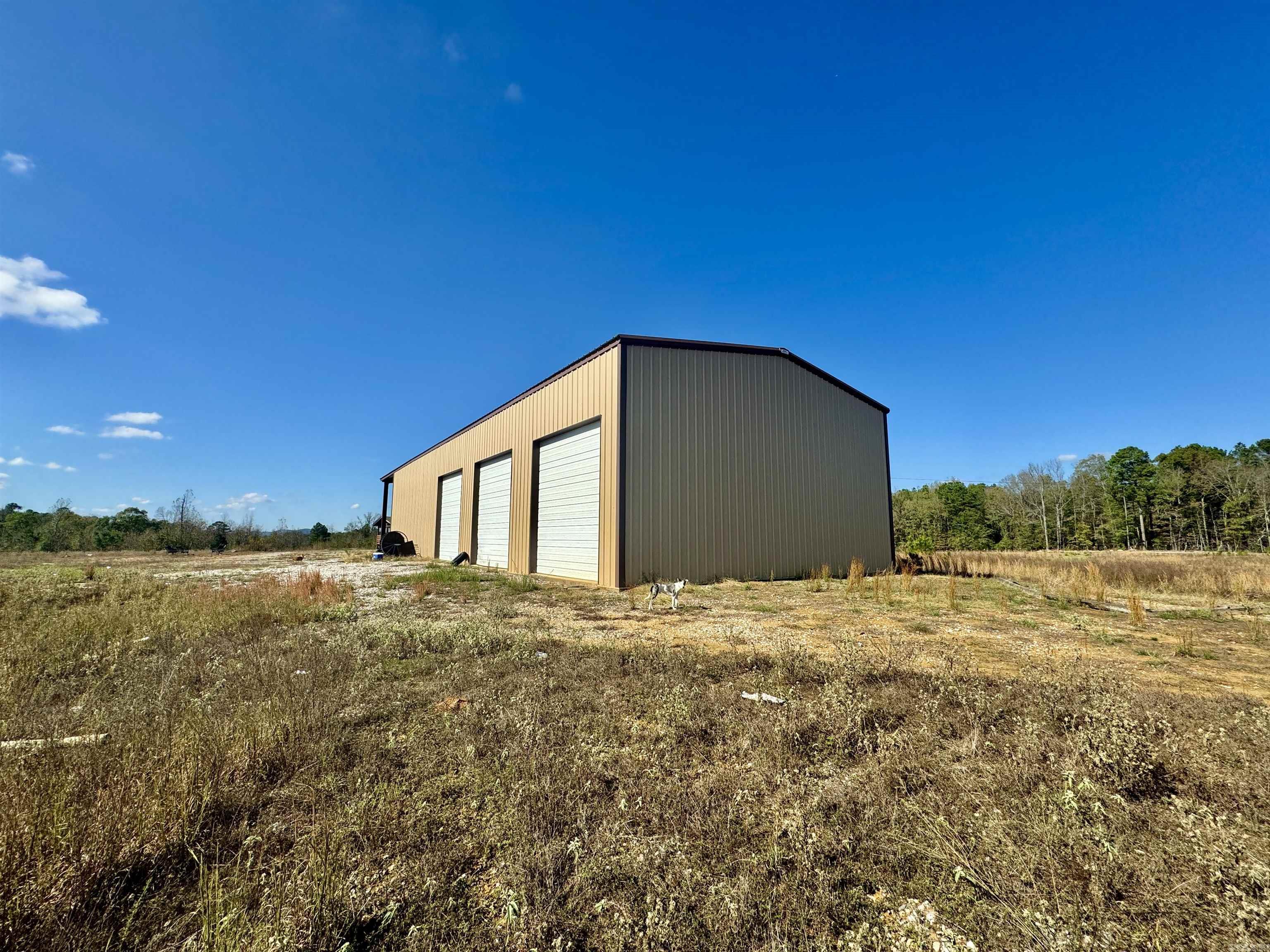 987  Walker  Amity, AR