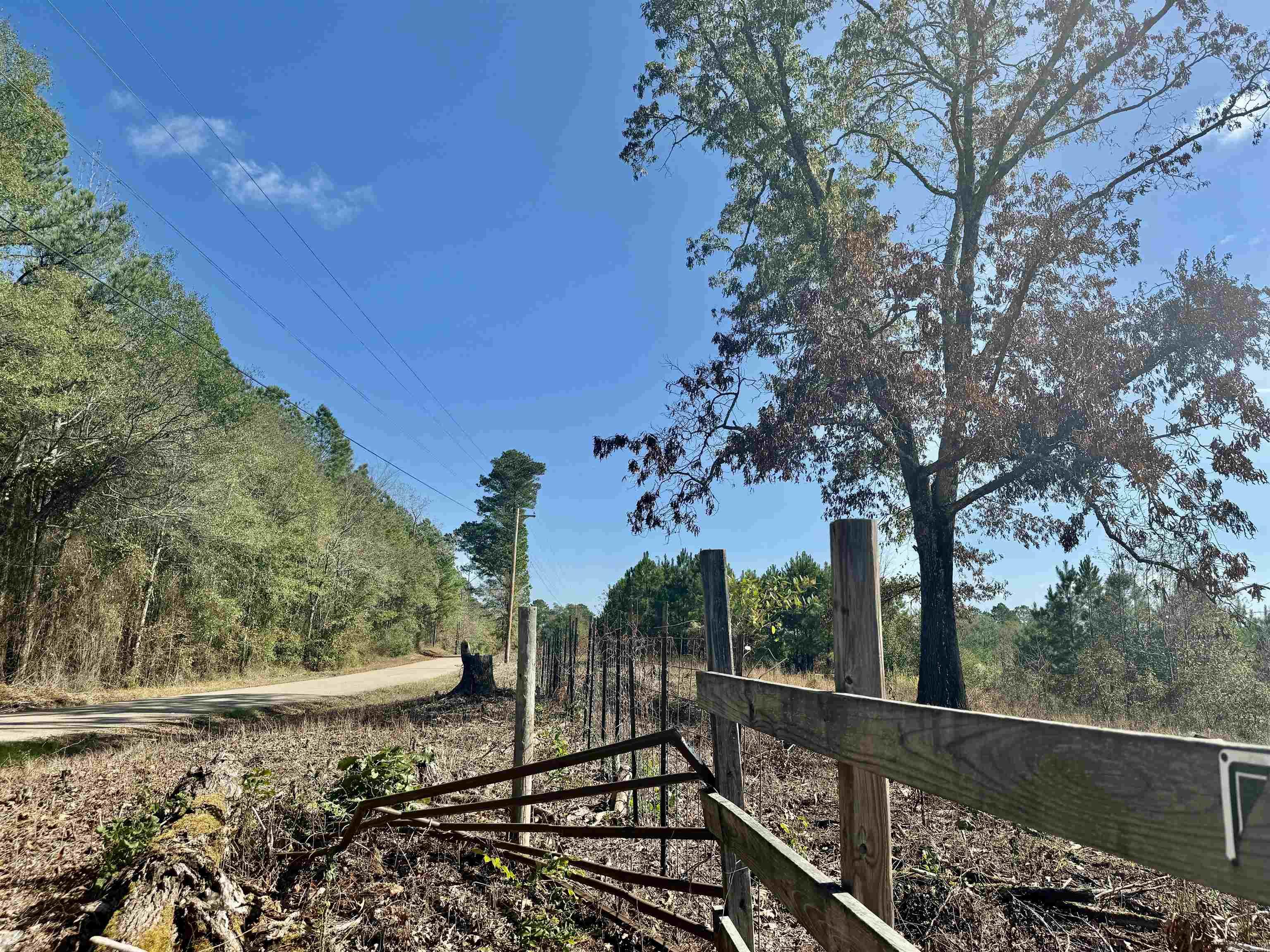 987  Walker  Amity, AR