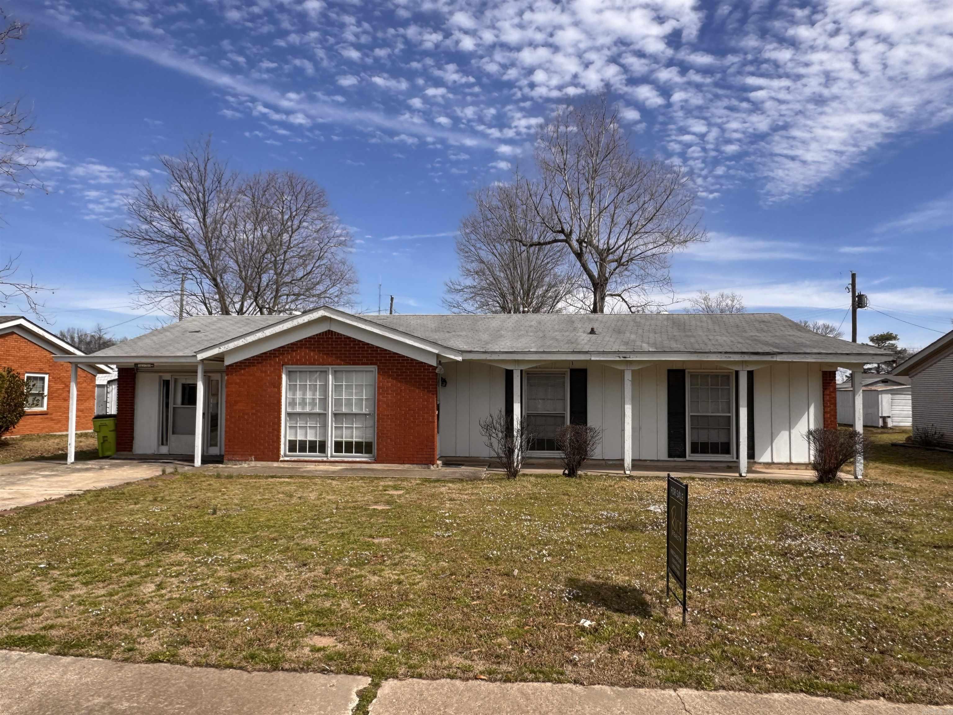 1905 S Spring  Stuttgart, AR