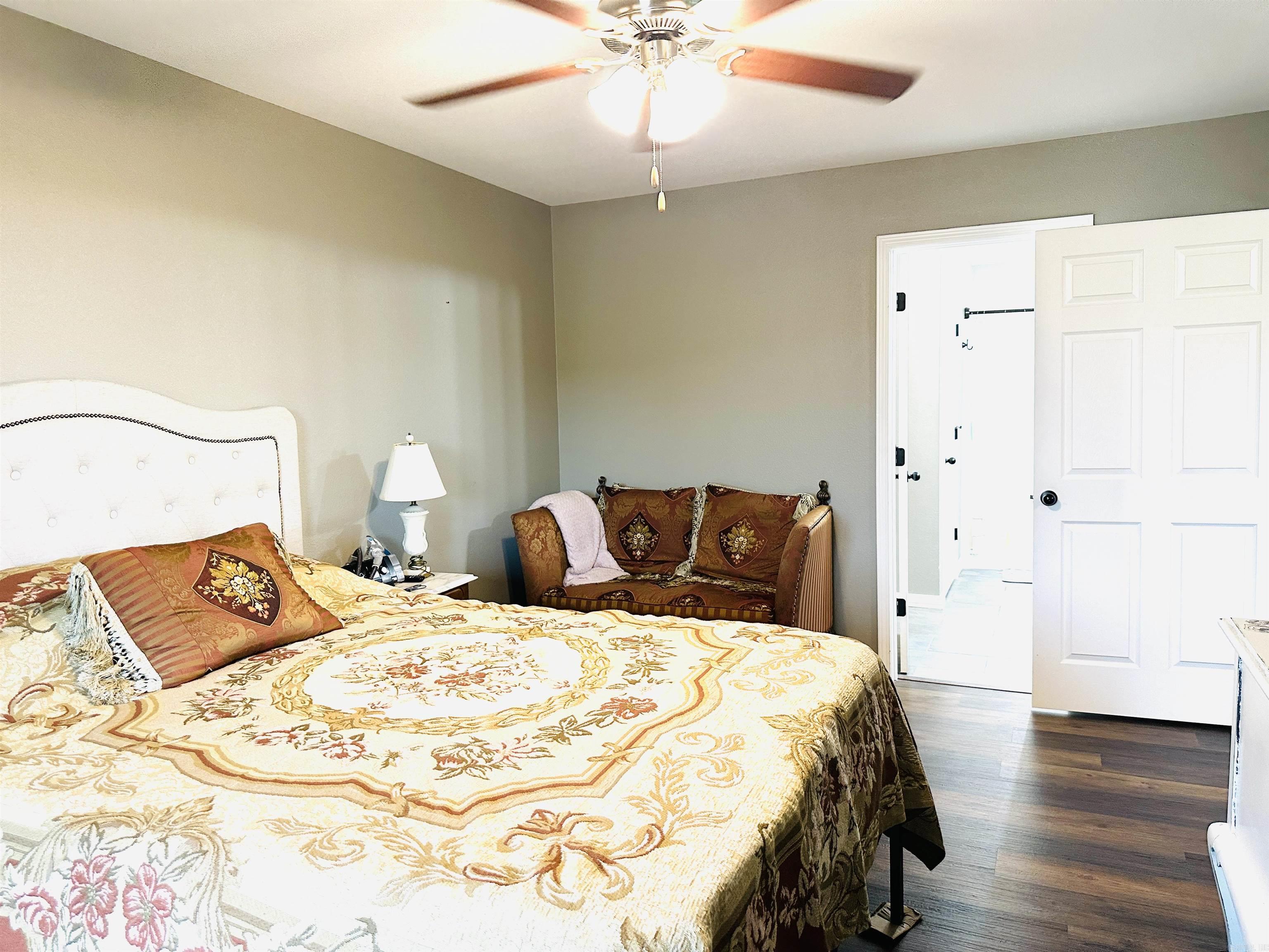 1364  CR 3561  Clarksville, AR