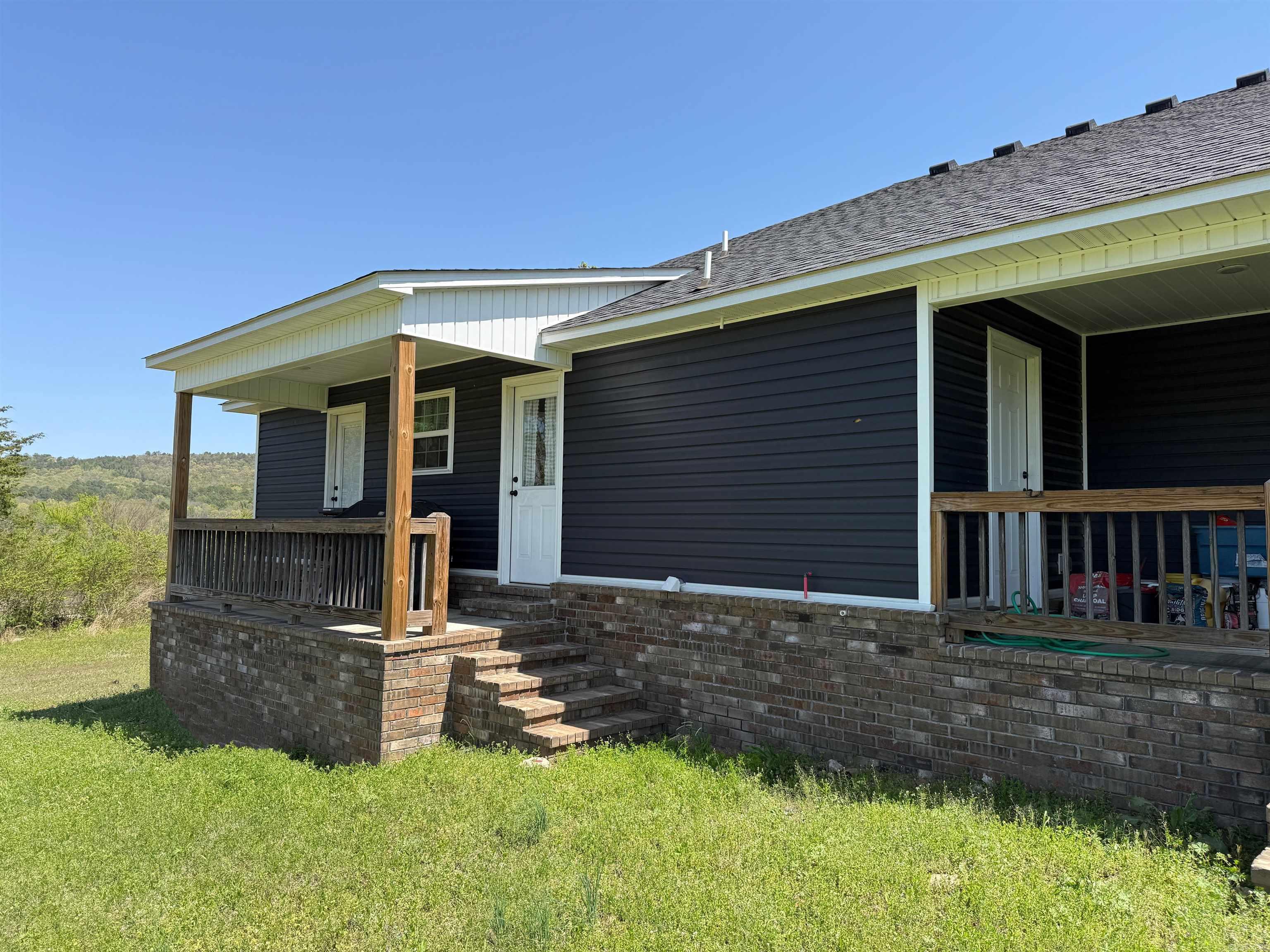 1364  CR 3561  Clarksville, AR
