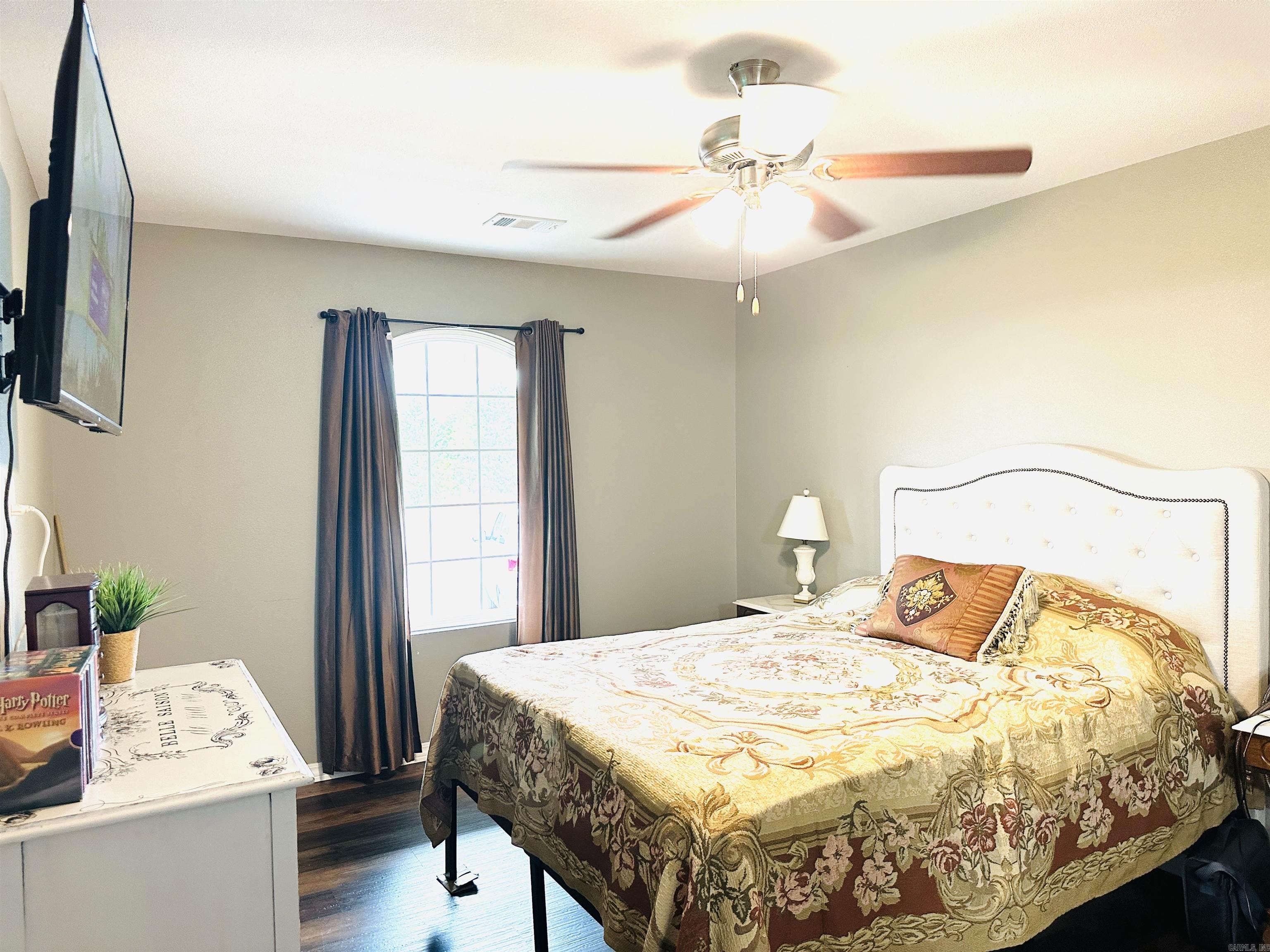 1364  CR 3561  Clarksville, AR