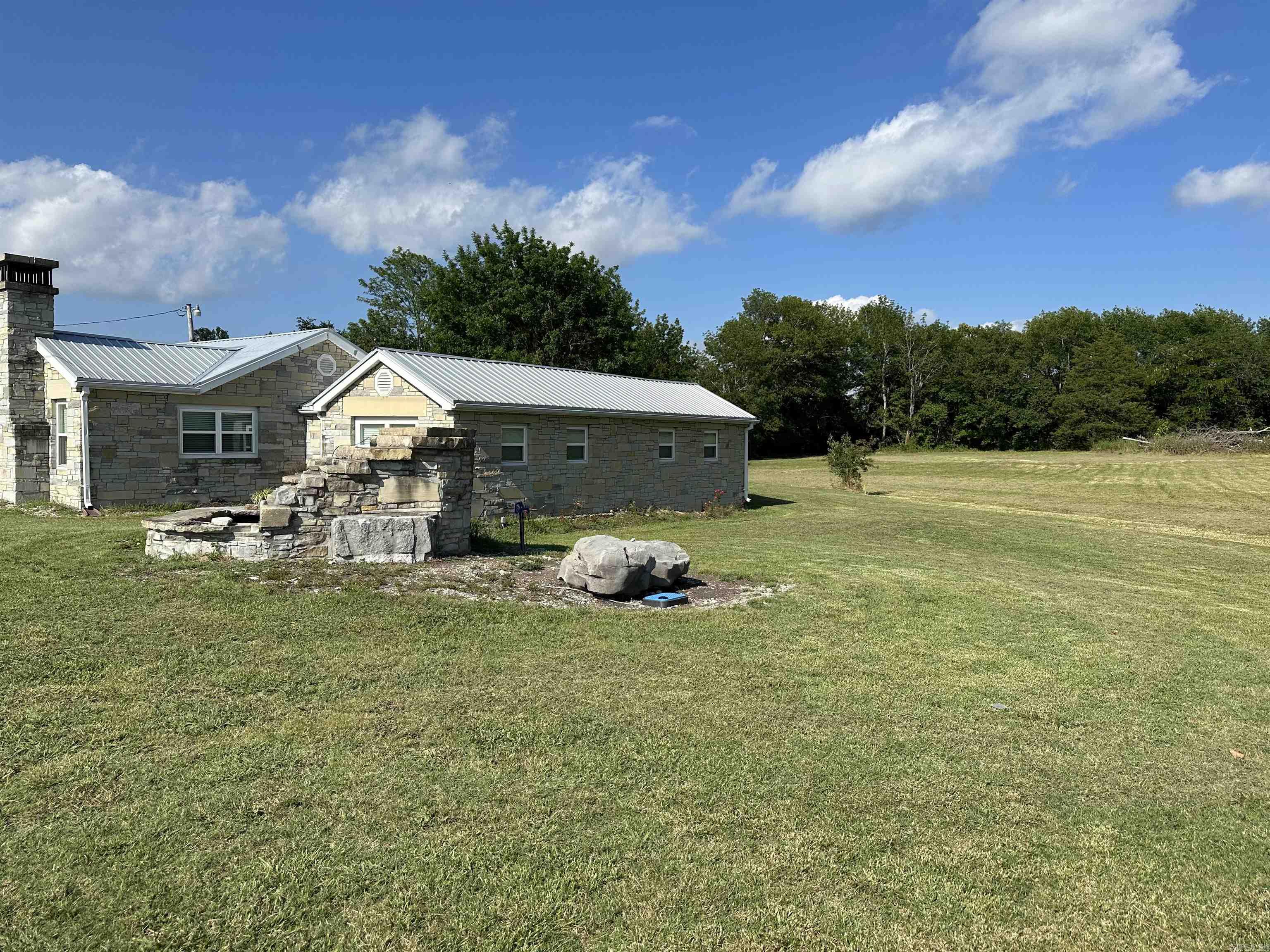 3764  Hwy. 65 S.  Leslie, AR