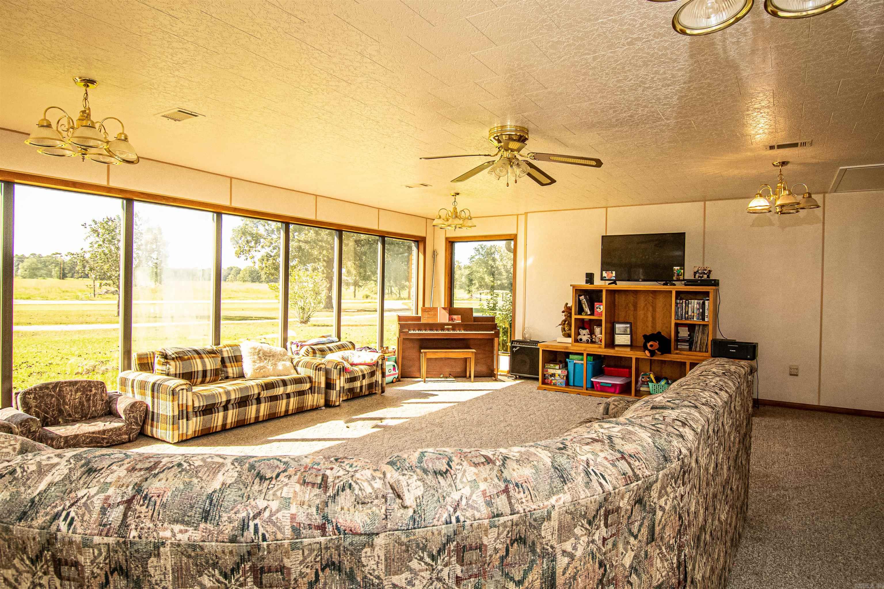 437  Bradley Road 69  Hermitage, AR