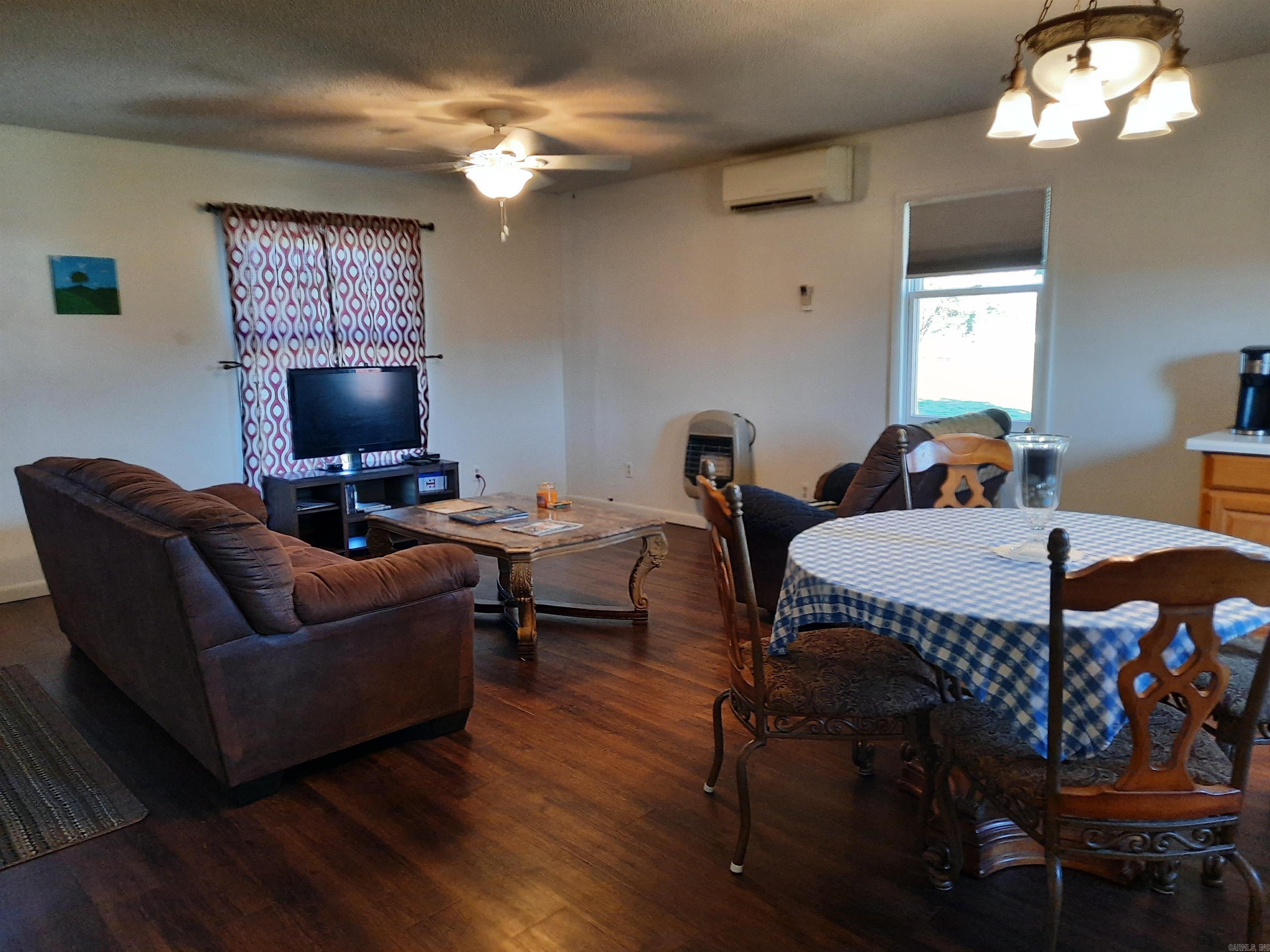7731 W hwy 66 Timbo, AR 72560
