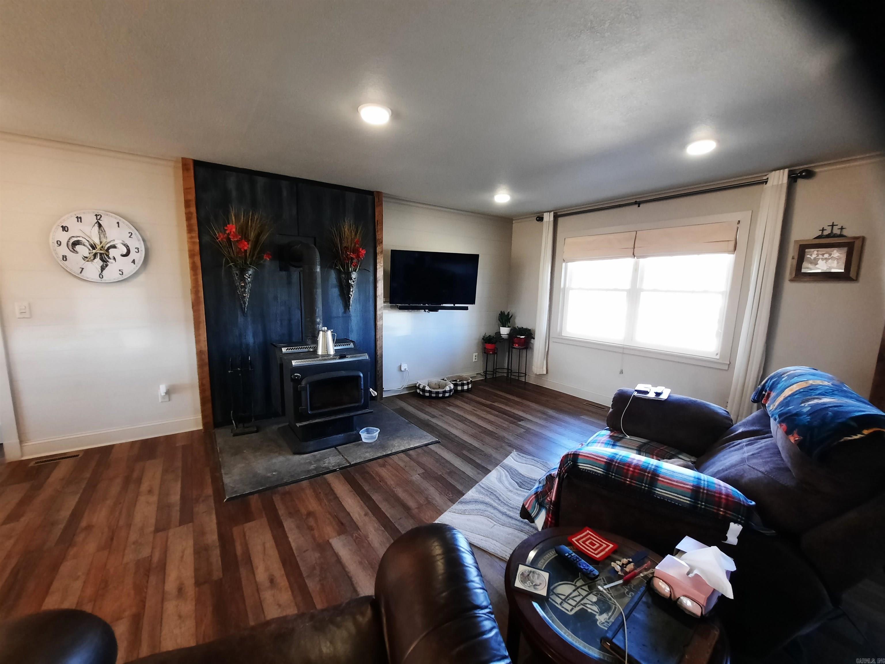 7731 W hwy 66 Timbo, AR 72560