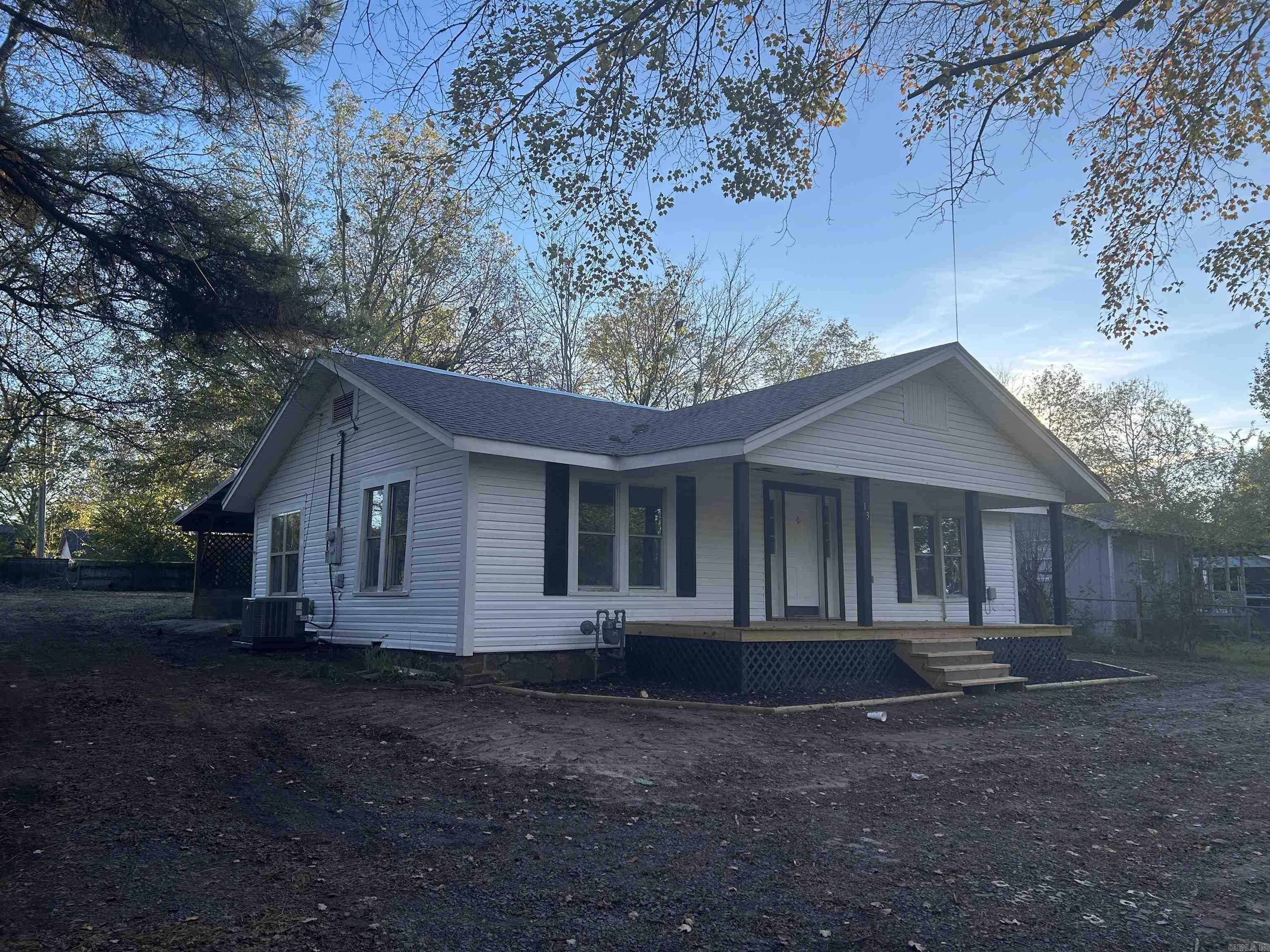 13 E Main  Greenbrier, AR